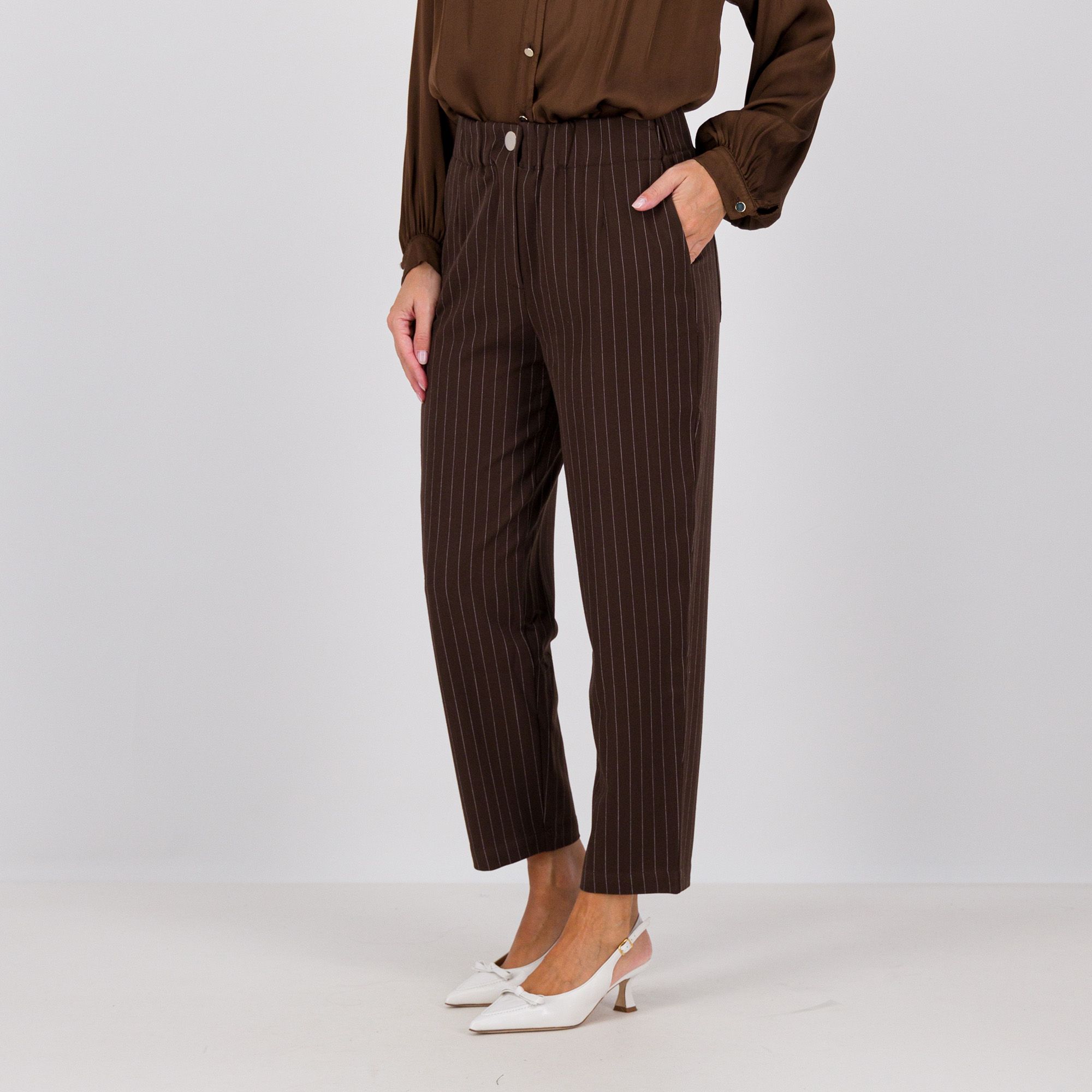 Mood Atelier
Pantaloni a carota
gessati 
con elastico in vita