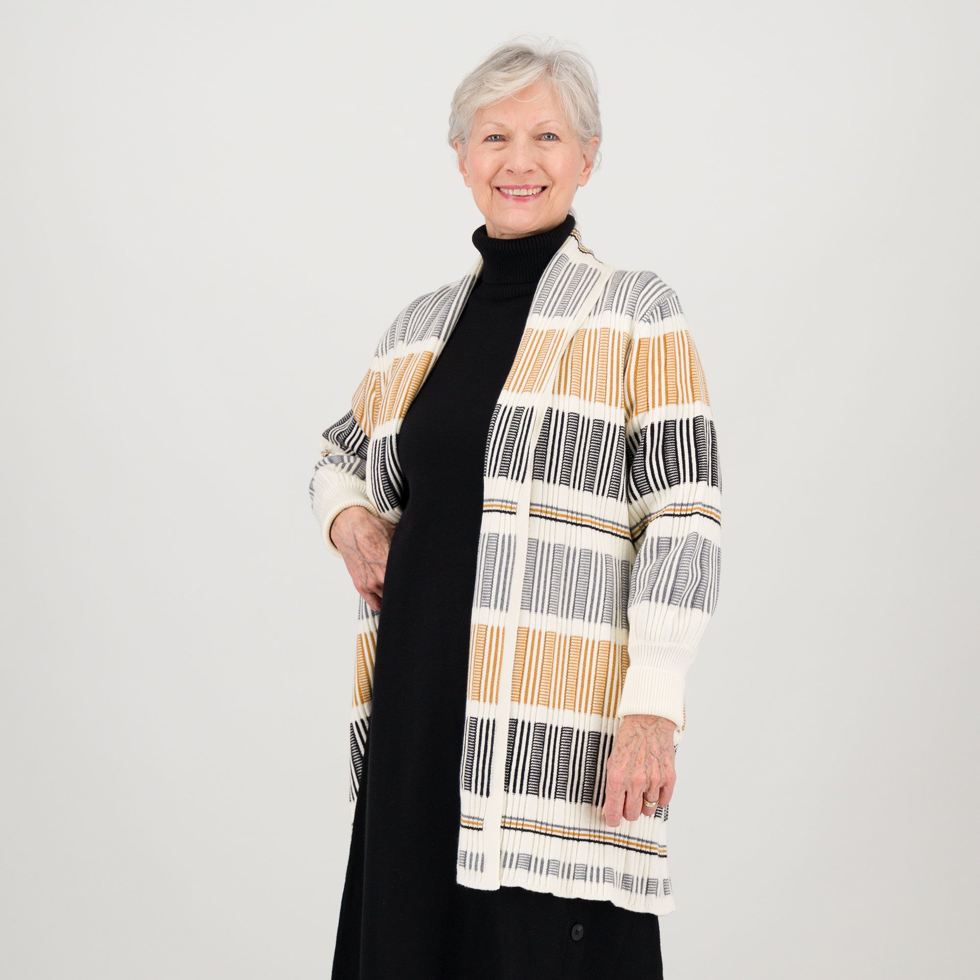 Wynne Layers
Cardigan fantasia
con collo a scialle