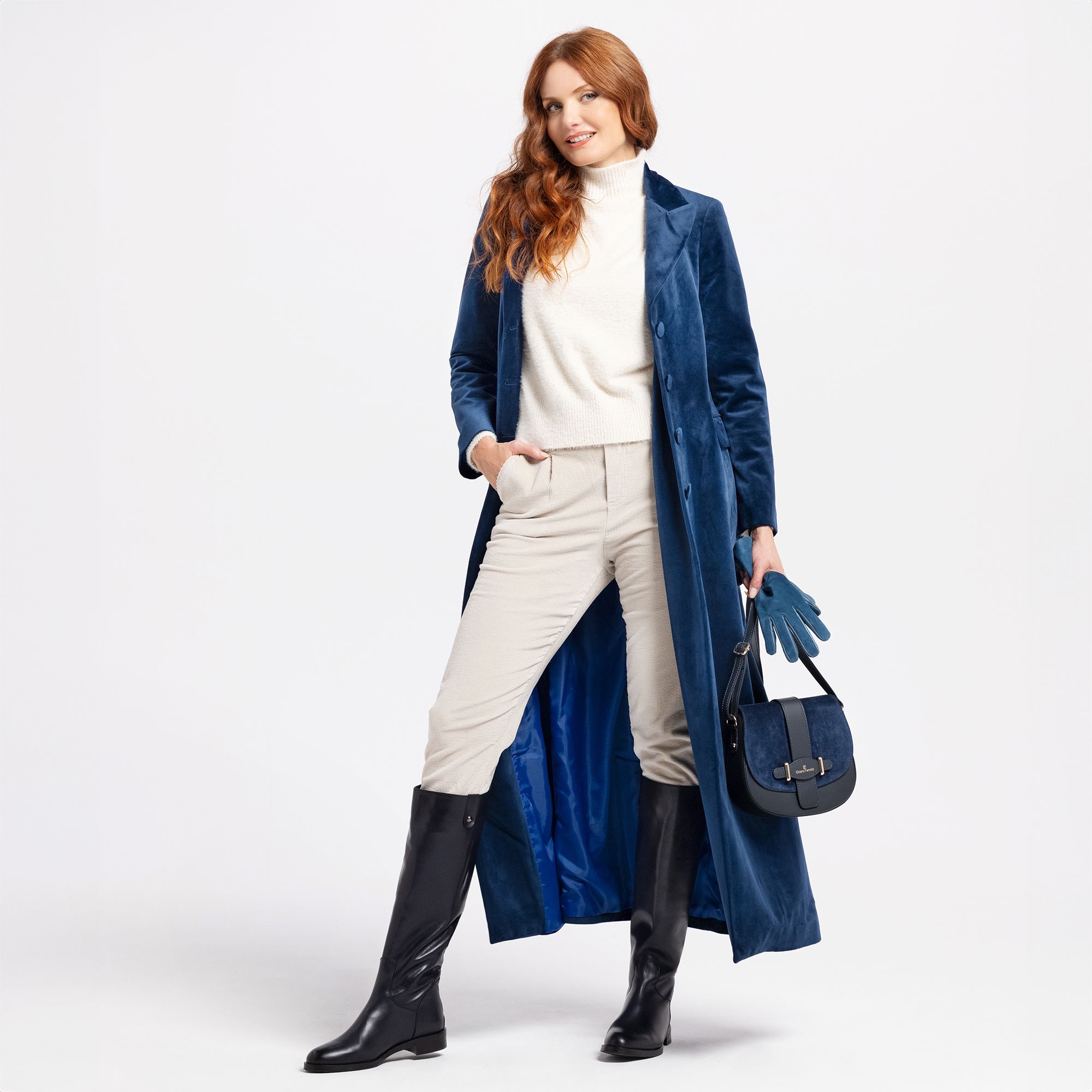 REBEKA ROSS
Cappotto in ciniglia
tinta unita con
fodera a contrasto