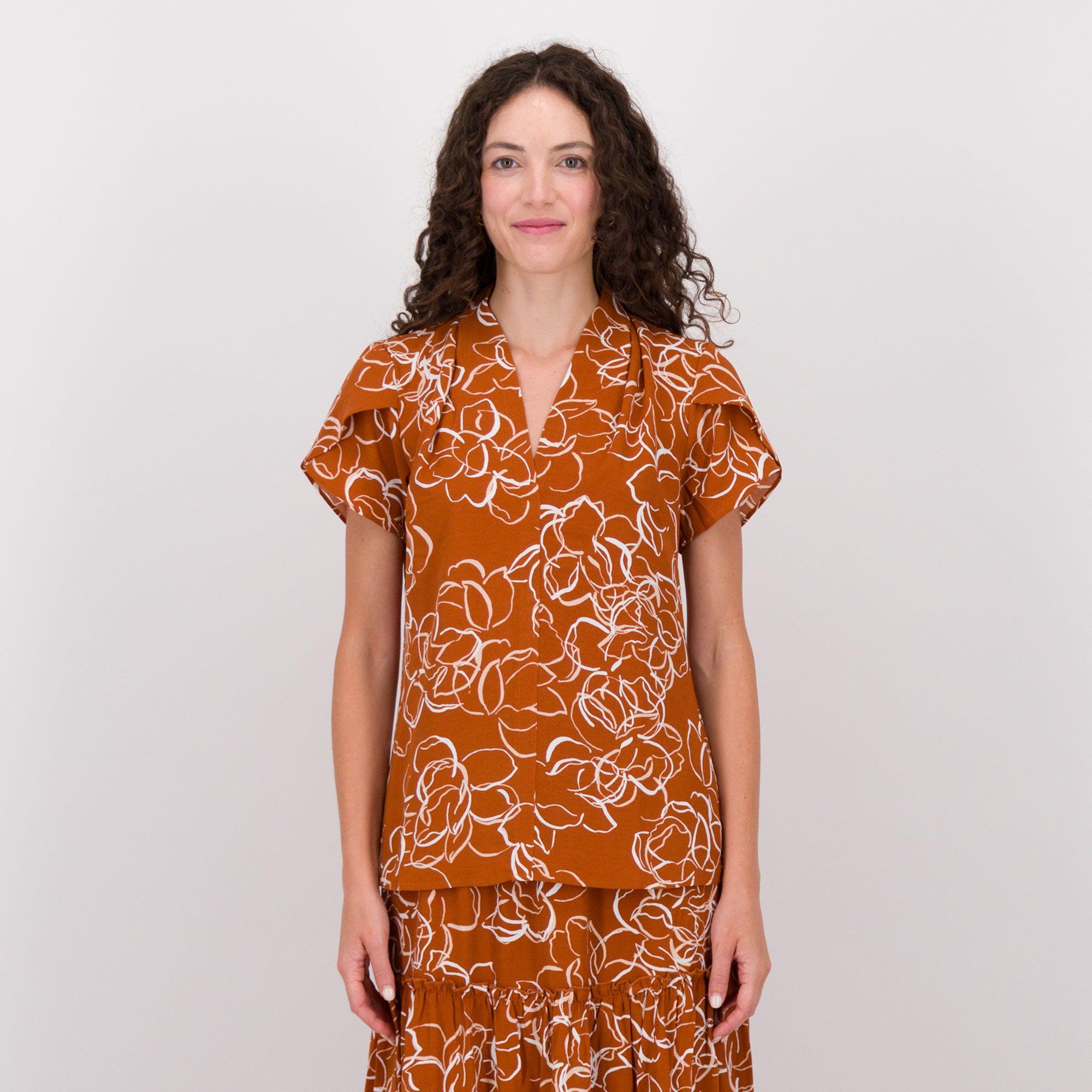 Nina Leonard Maglia con scollo a V e maniche corte a tulipano