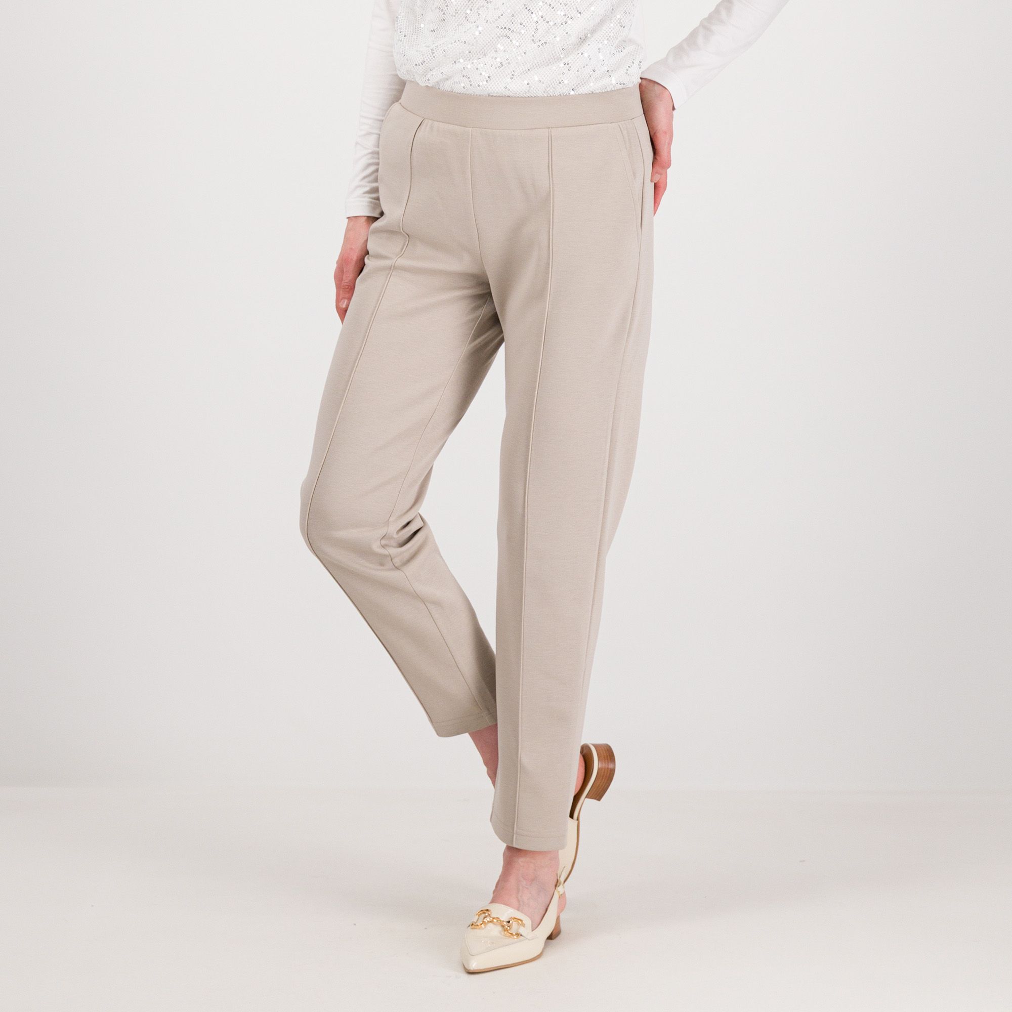 Officina della Moda
Pantaloni  in tessuto
tecnico misto cotone
con nervatura davanti