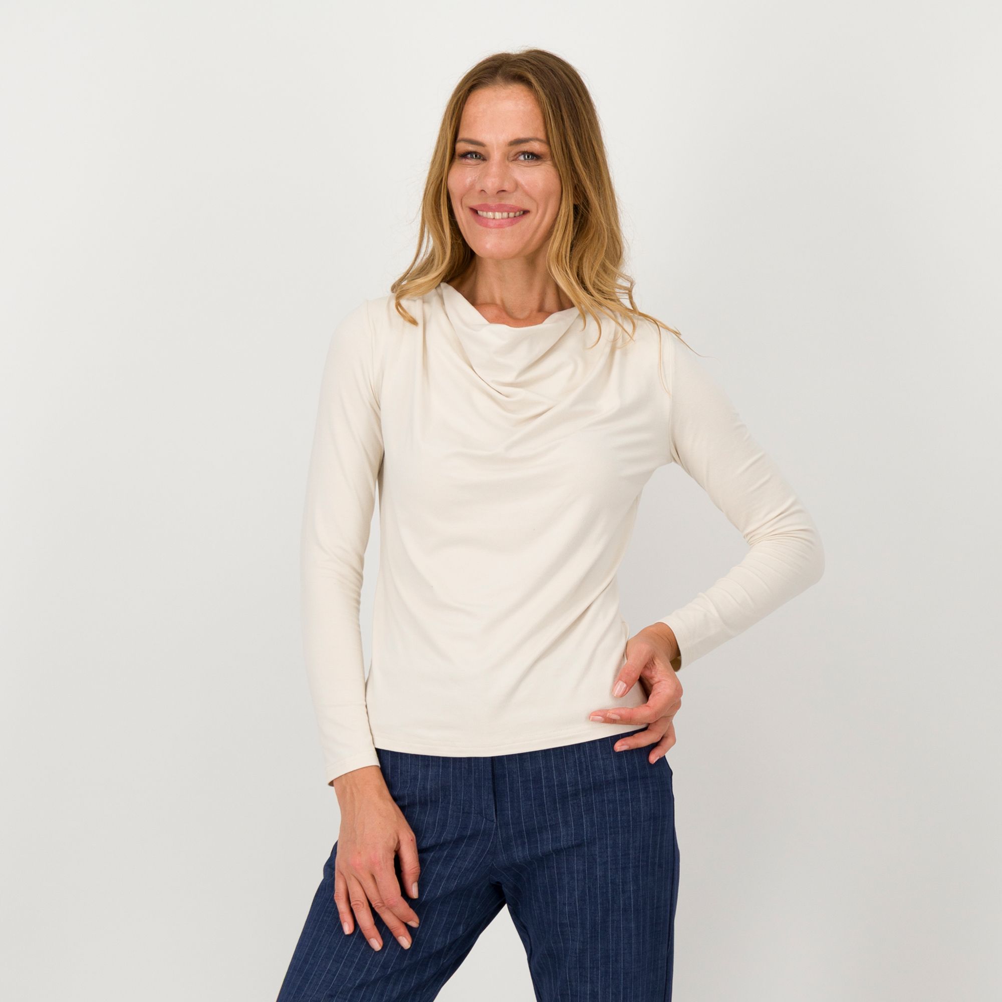Officina della Moda
Blusa
drappeggiata
a maniche lunghe