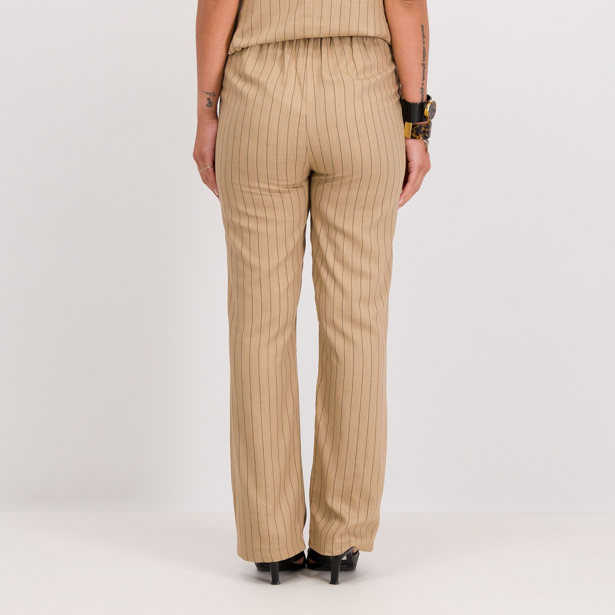Mood Atelier Pantaloni ampi in viscosa e lino gessati
