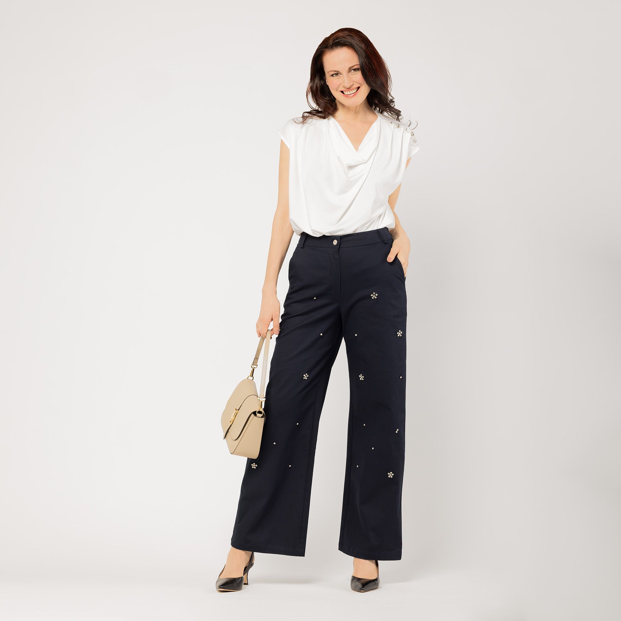 Rebeka Ross
Pantaloni a gamba
ampia con elastico