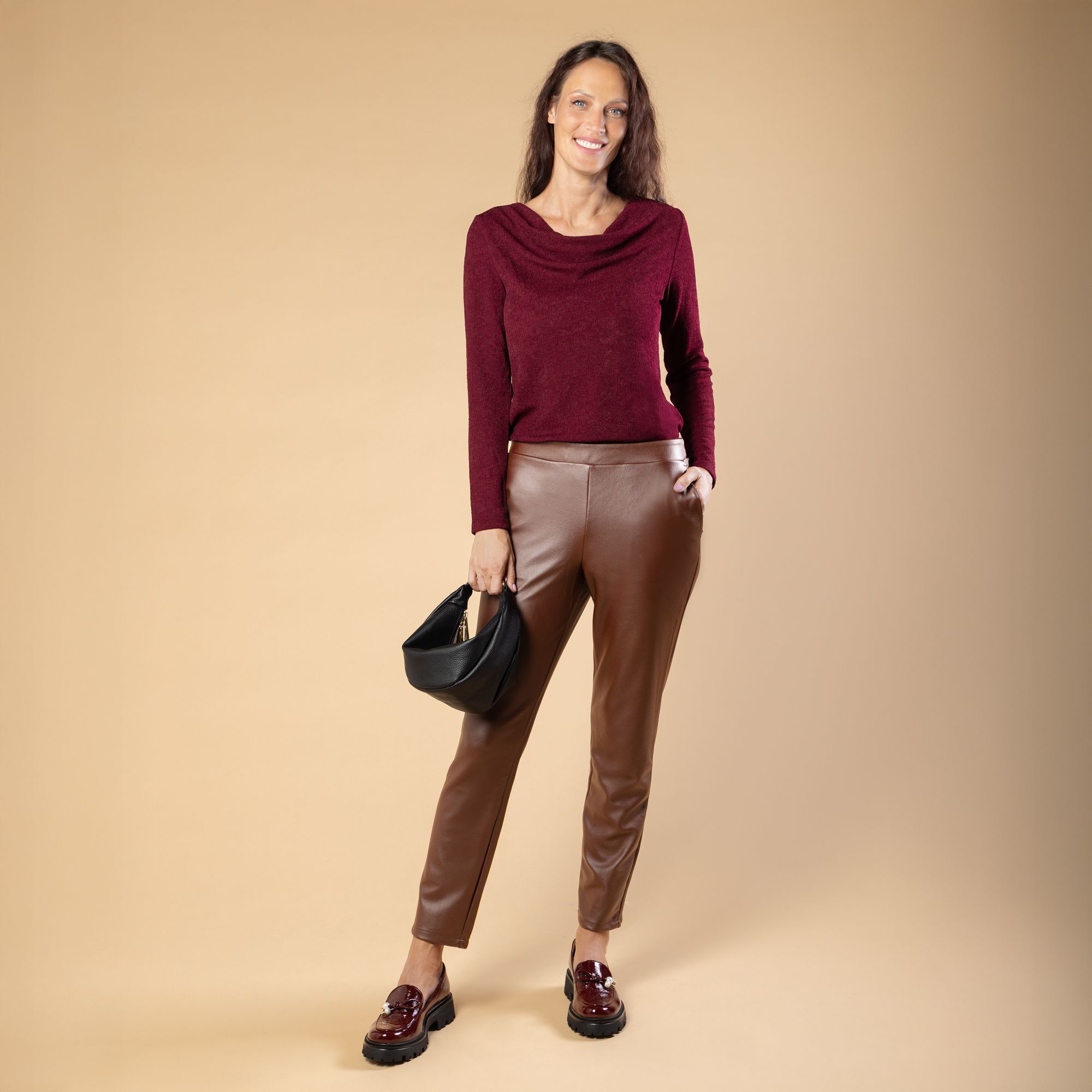 Nina Leonard
Pantaloni in tessuto
stretch spalmato
anche Petite