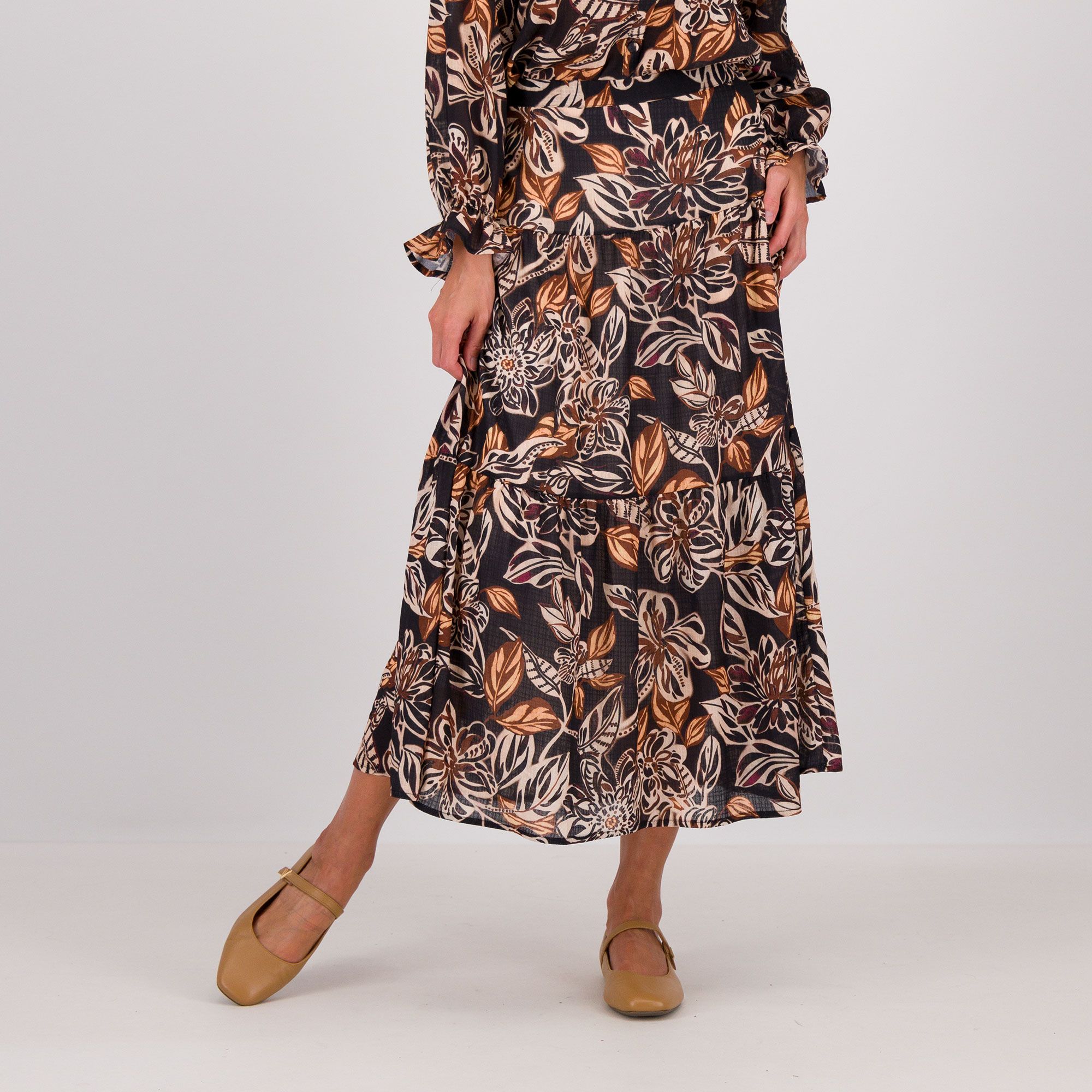 PALAZZO MODA
Gonna a balze
in georgette fantasia
con elastico in vita