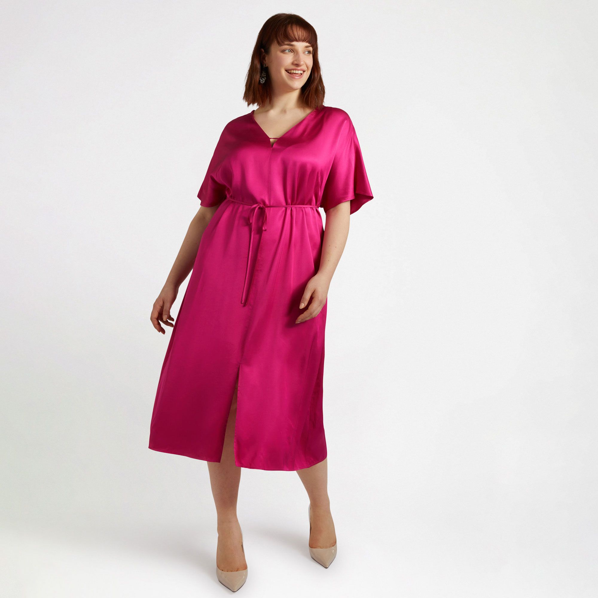 Fiorella Rubino
Abito midi in raso
di viscosa
con cintura