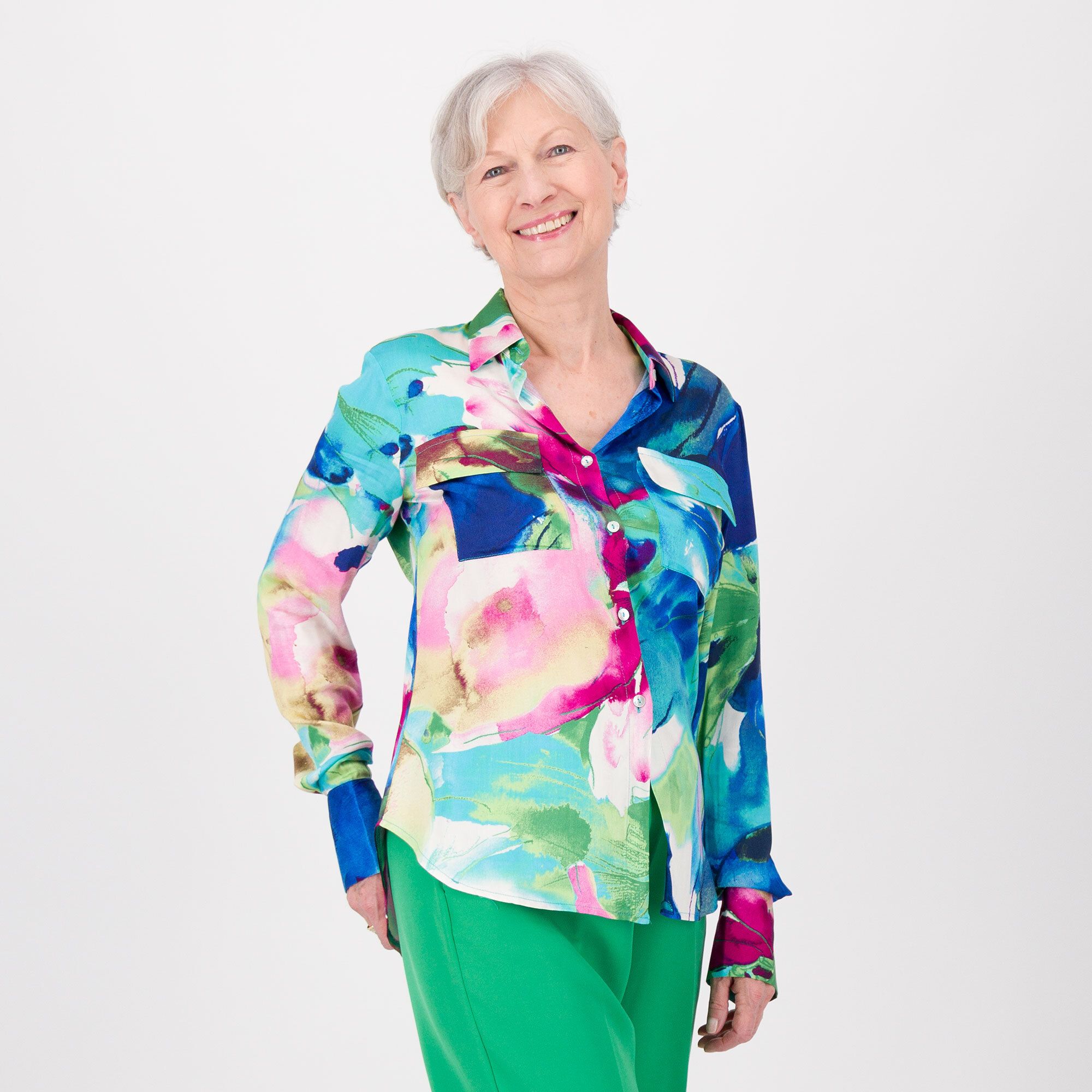 SottoMarino
Camicia in raso
di viscosa
fantasia