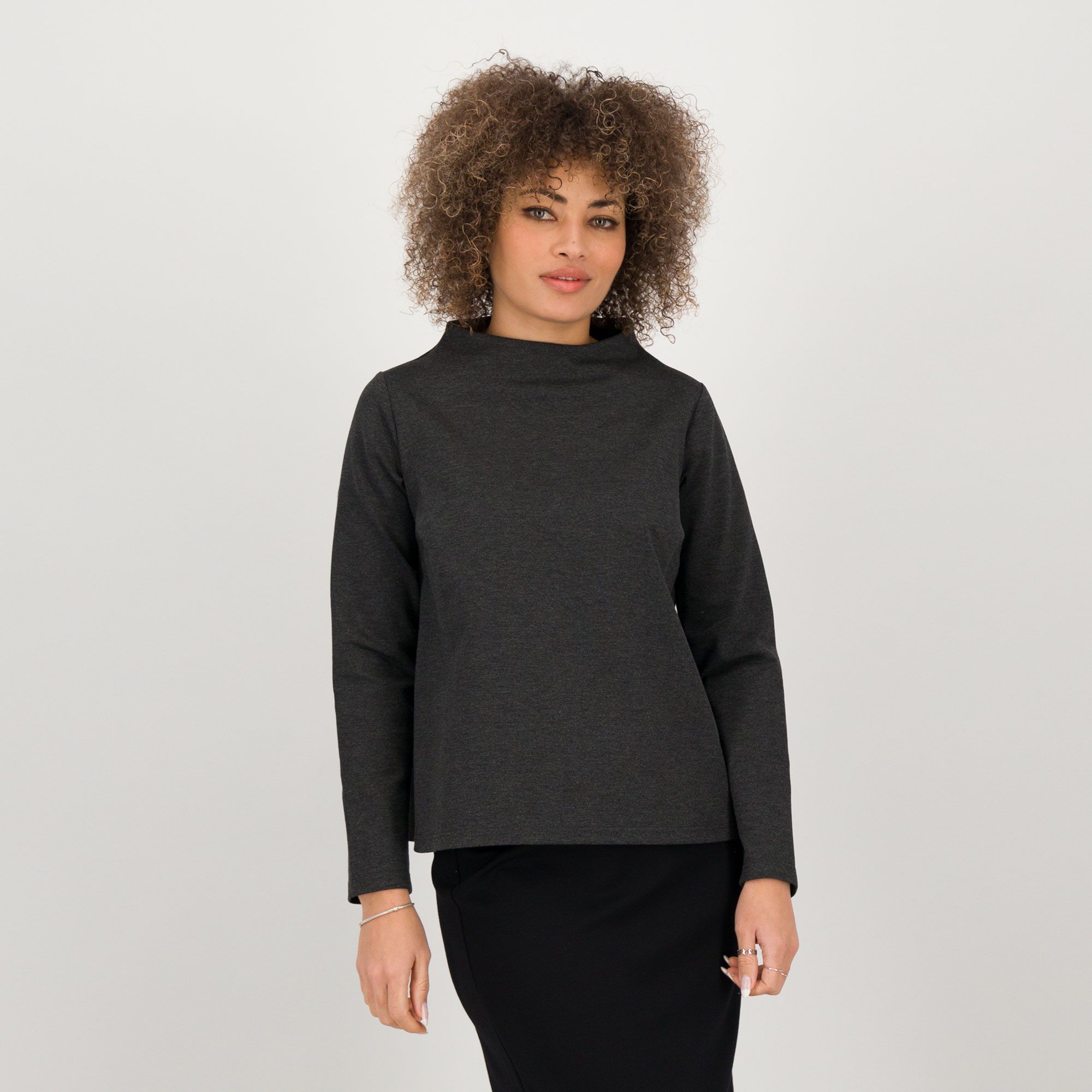 Caterina Lancini
Maglia in punto
Milano con collo
a cratere