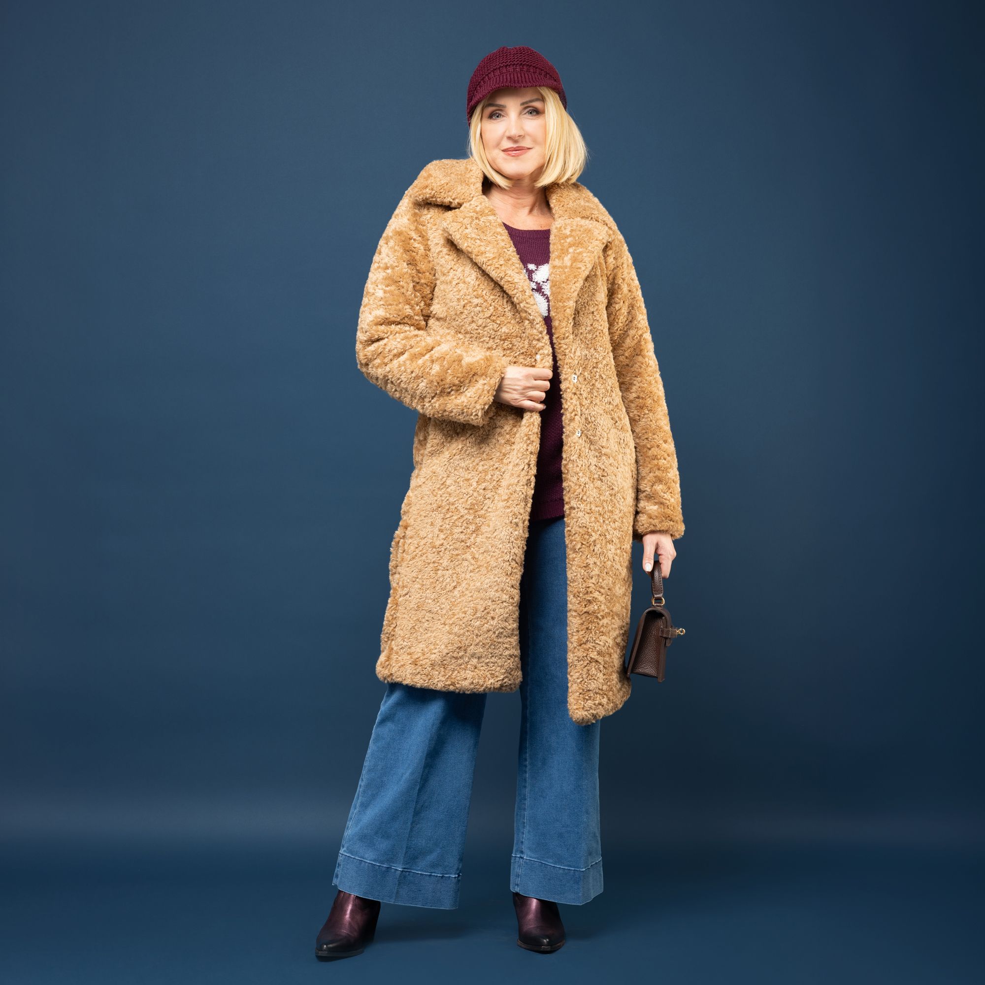 Nina Leonard
Cappotto in pelo
sintetico 
simil astrakan