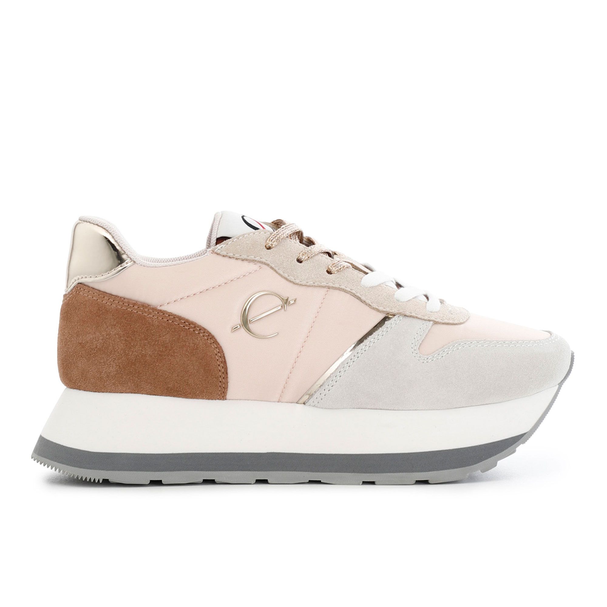 Cafè Noir
Sneaker stringate
in pelle scamosciata
soletta removibile