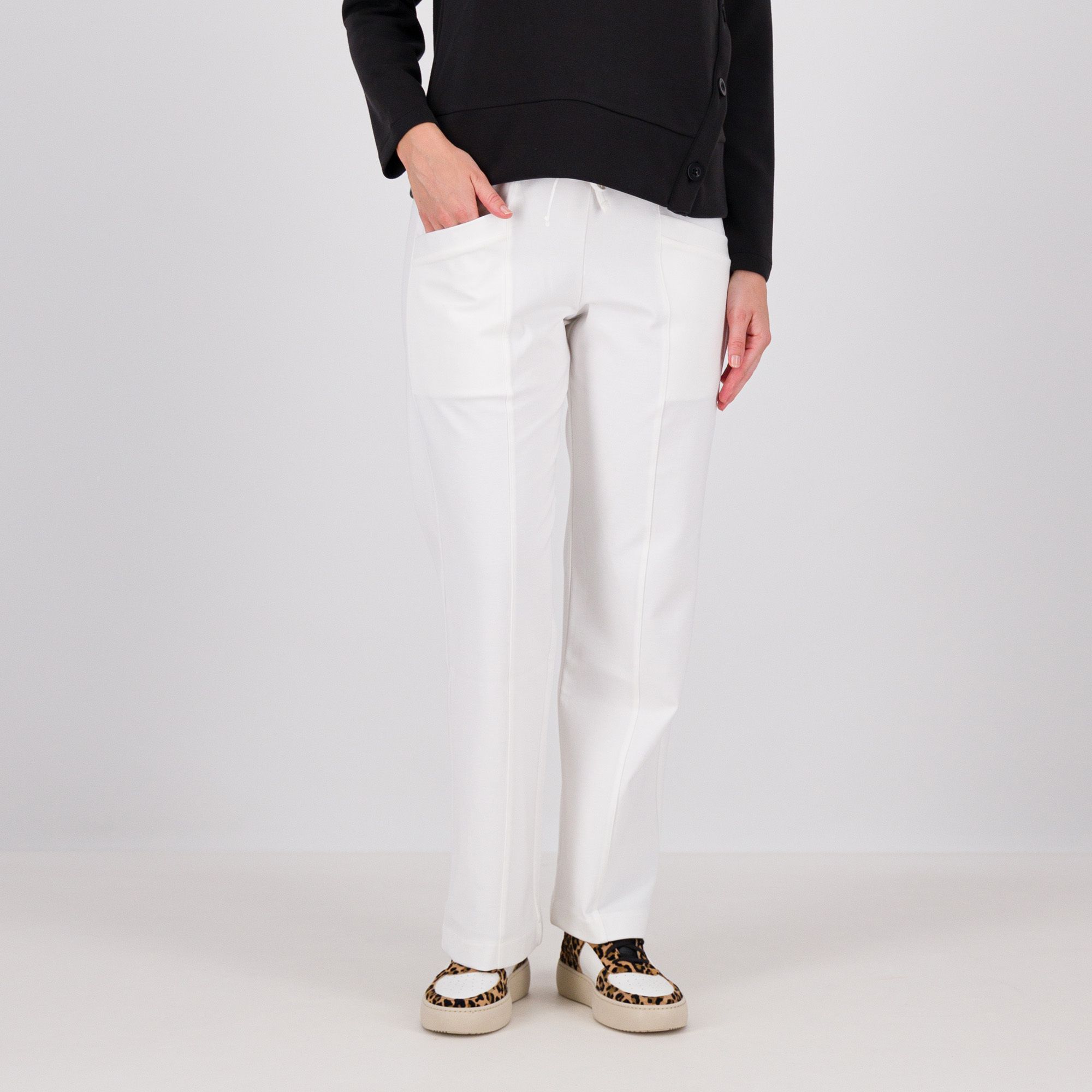 M’ama
Pantaloni jogger in
punto Milano
con viscosa