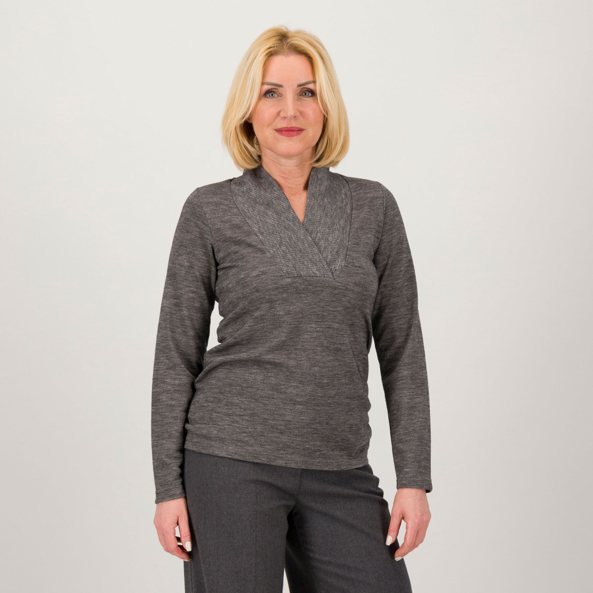 Caterina Lancini
Maglia in filato
con lana con
scollo a V