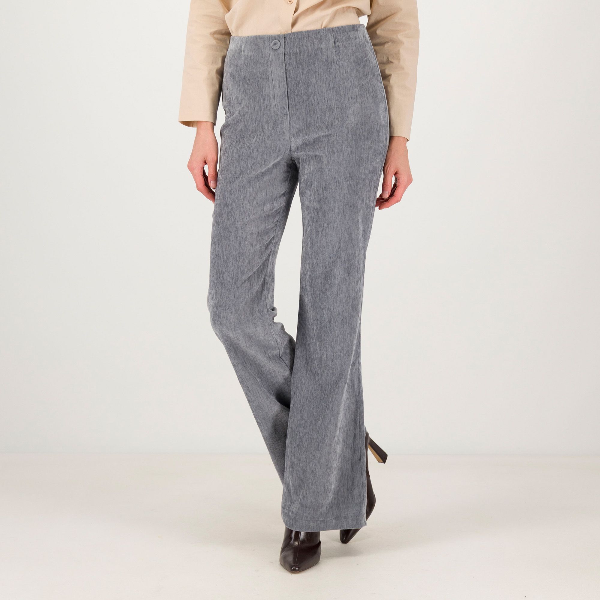 Caterina Lancini
Pantaloni a zampetta
con elastico anche
Petite