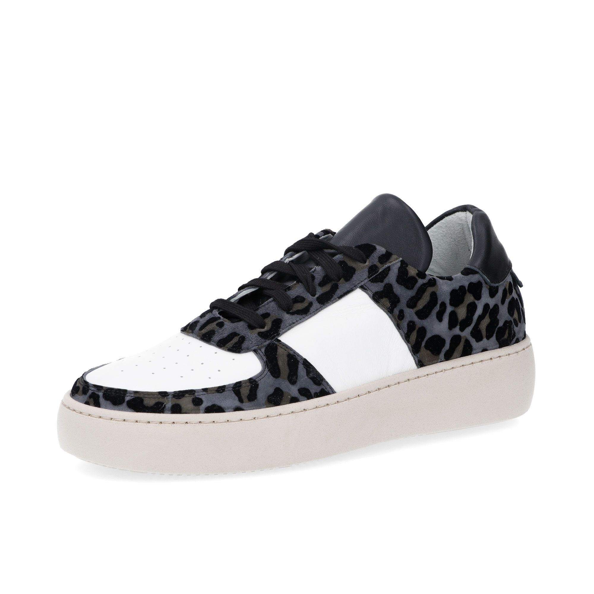 Galieti
Sneaker in pelle
stringata
inserto scamosciato