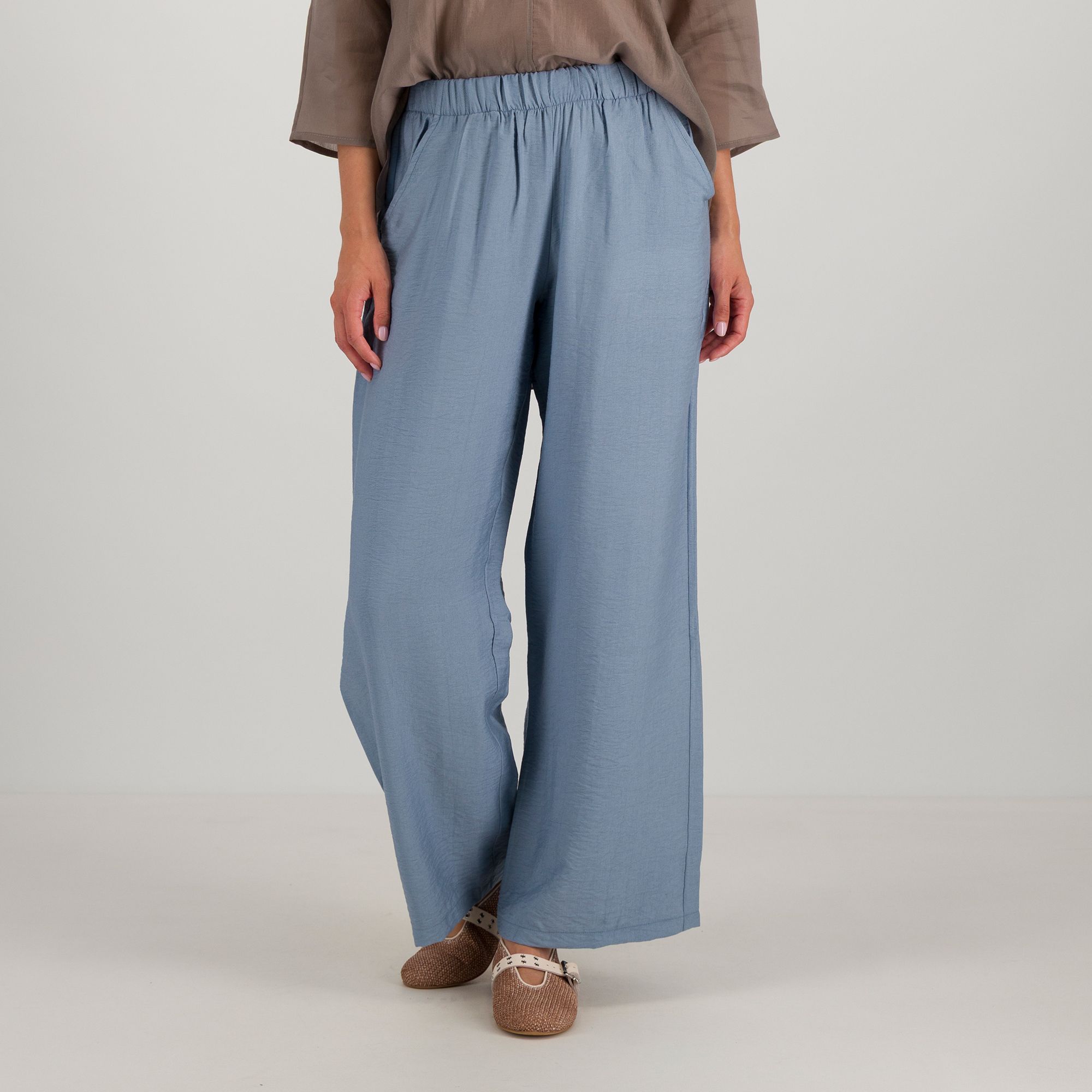 M’ama
Pantaloni palazzo
in misto viscosa
con elastico