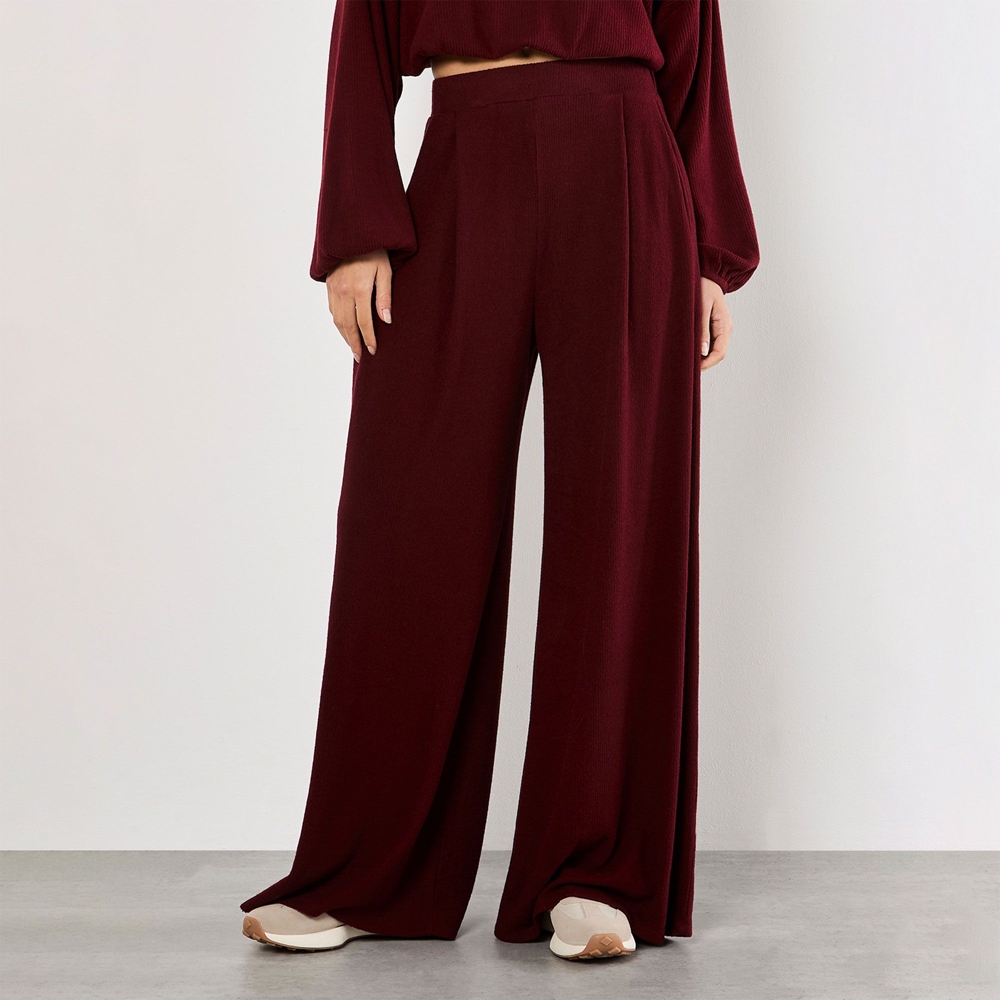 APRICOT
Pantaloni lunghi
a gamba larga
a coste