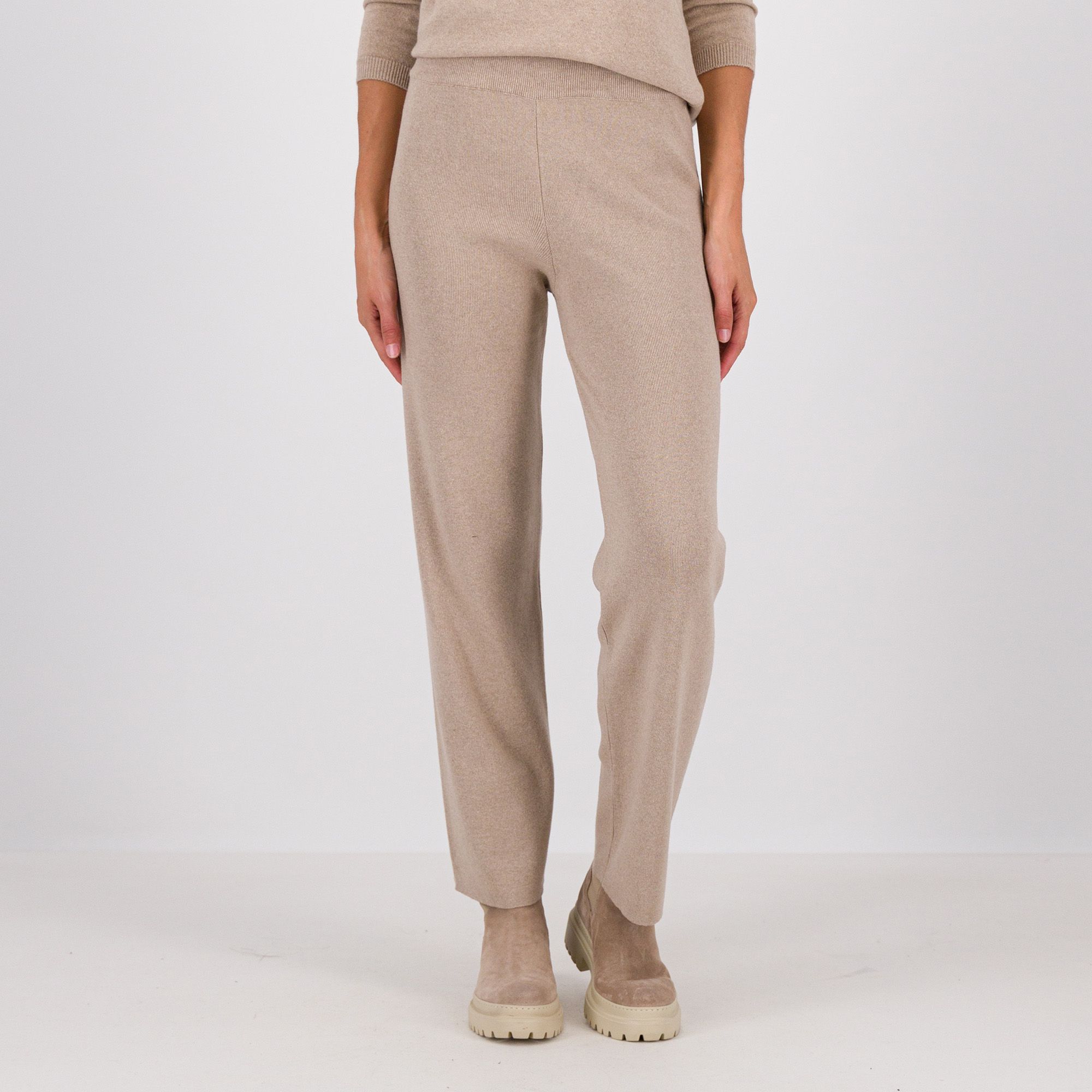 Hekla & Co
Pantaloni a gamba
larga in filato con 
cotone e cashmere