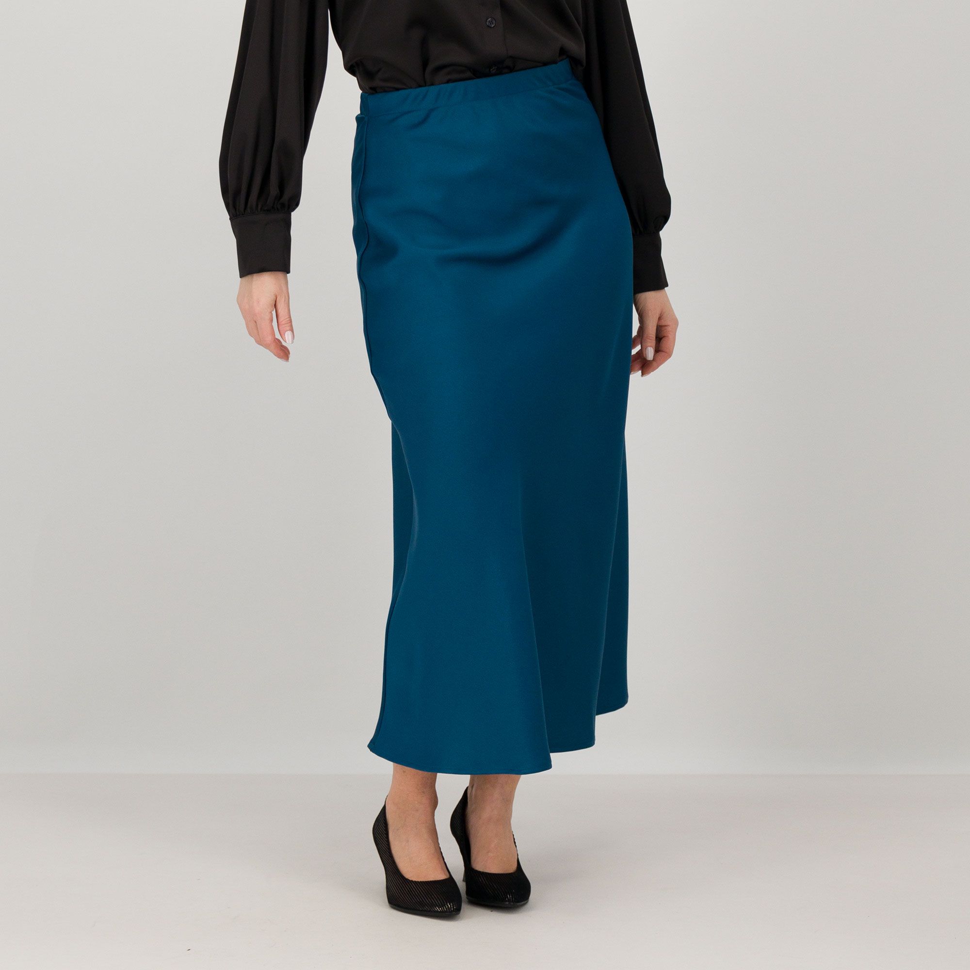 Caterina Lancini
Gonna taglio sbieco
in envers satin
con vita elasticata