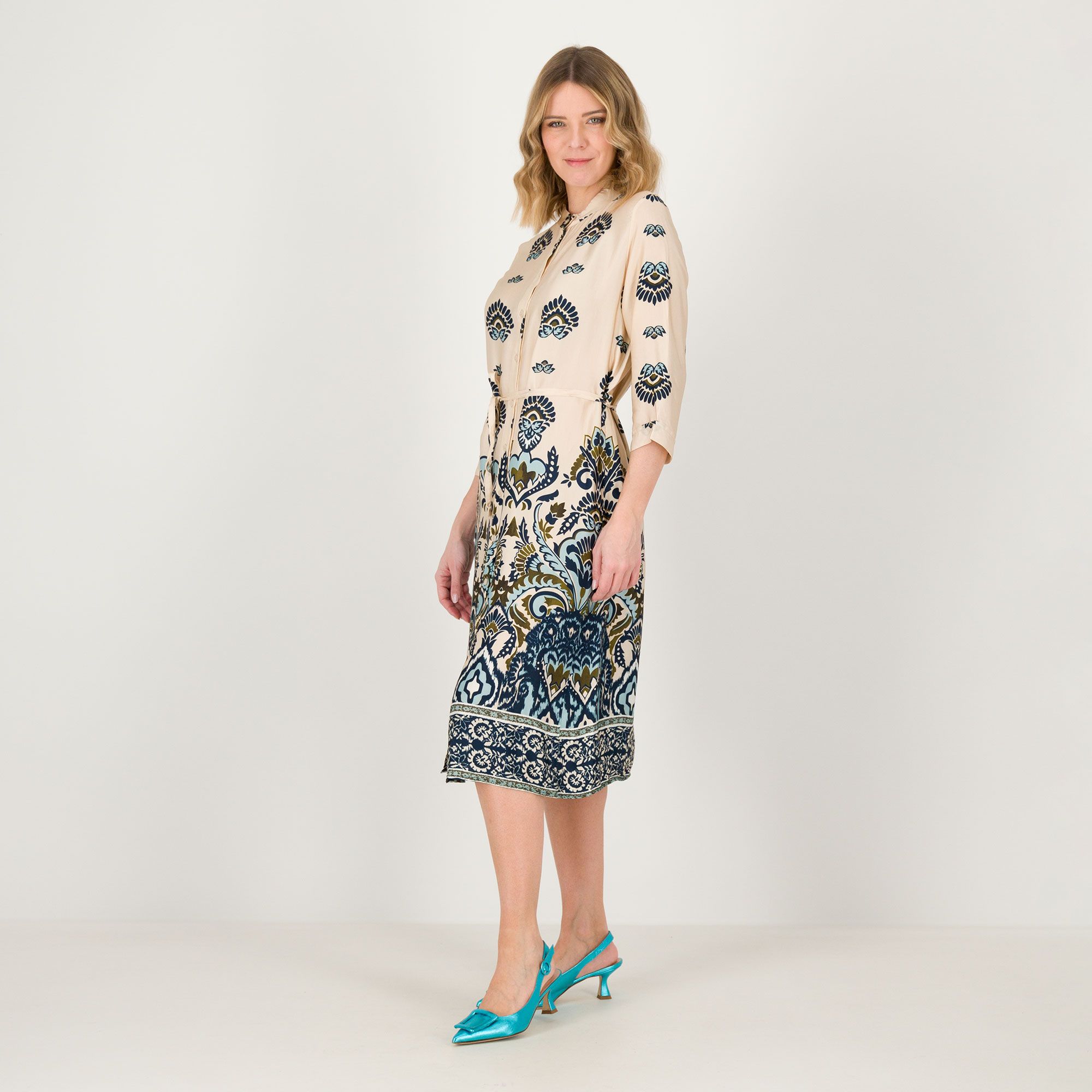 Mood Atelier Abito midi in raso con stampa piazzata e cintura in vita