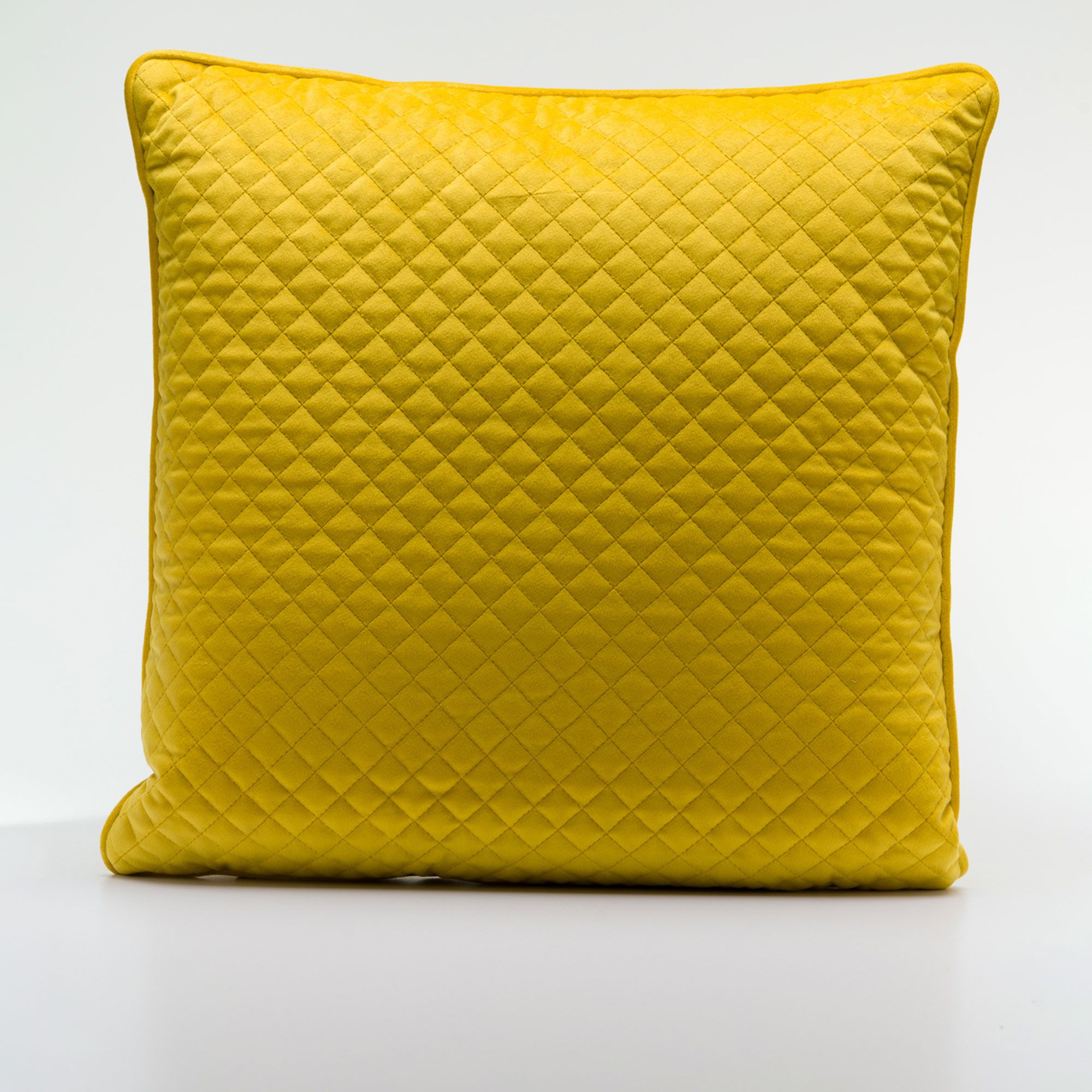 Maddalena Home
Cuscino quadrato
rombetto trapuntato
45x45 cm