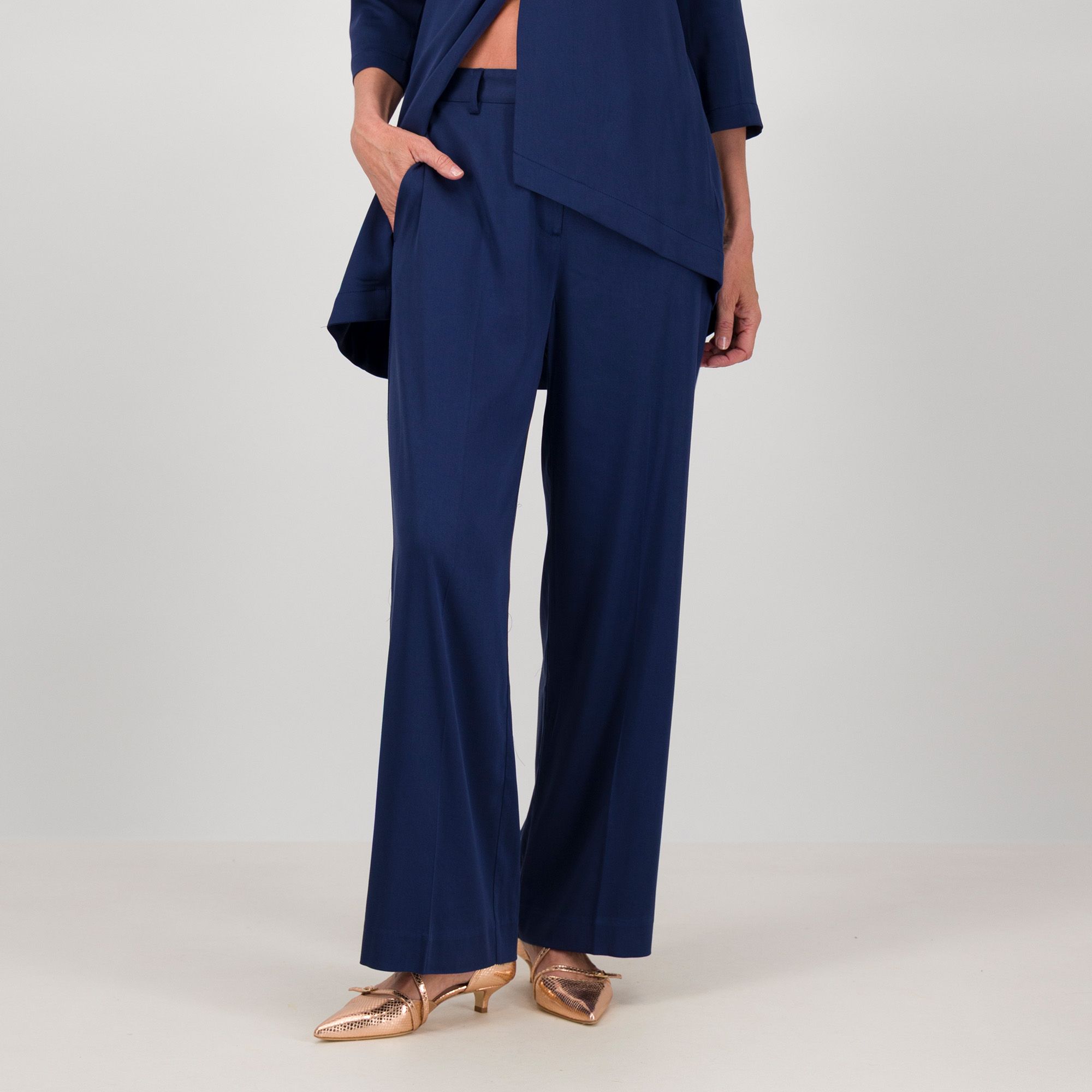Caterina Lancini
Pantaloni in raso
di lyocell e viscosa
stretch