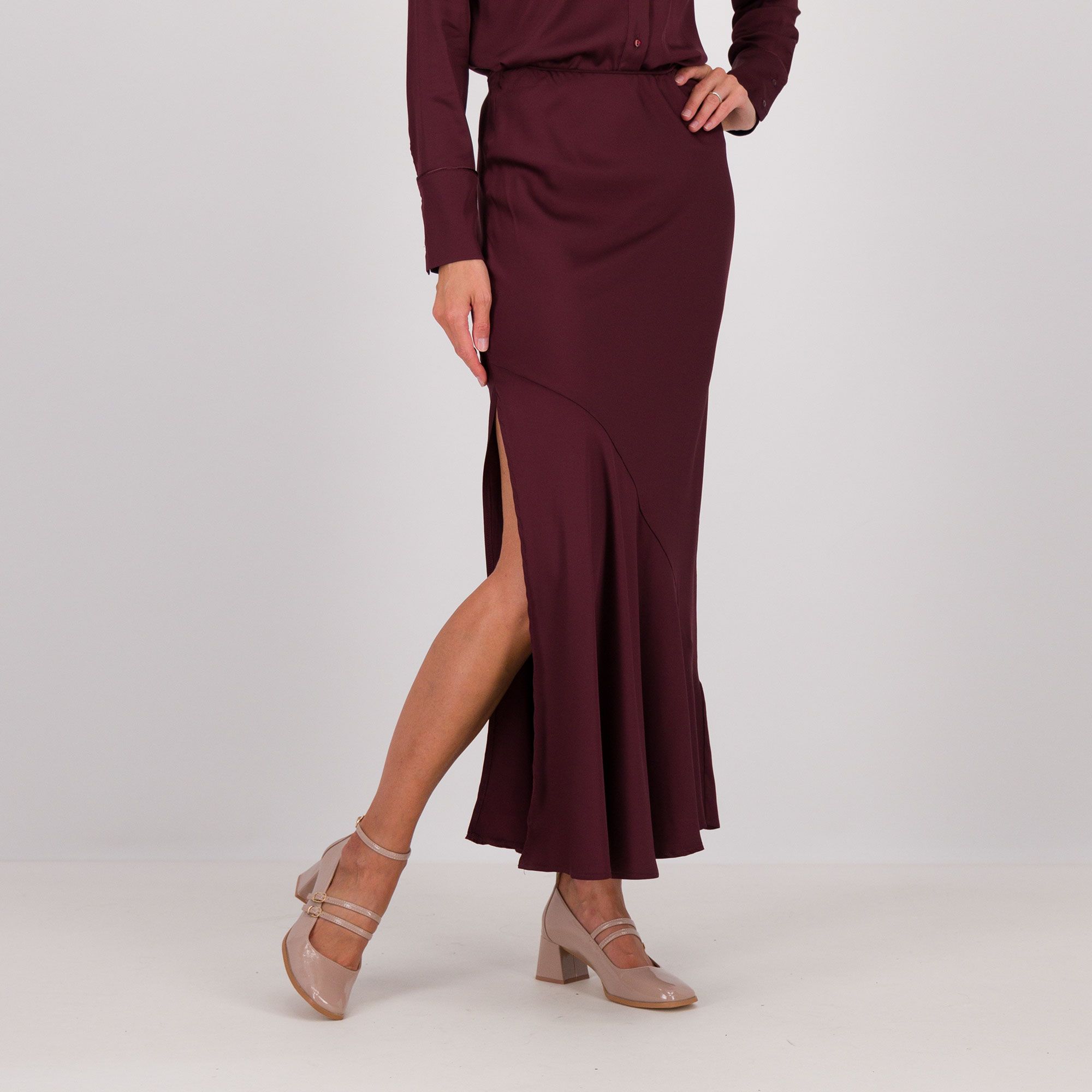 PALAZZO MODA
Gonna a sirena con
spacco laterale in
raso di viscosa