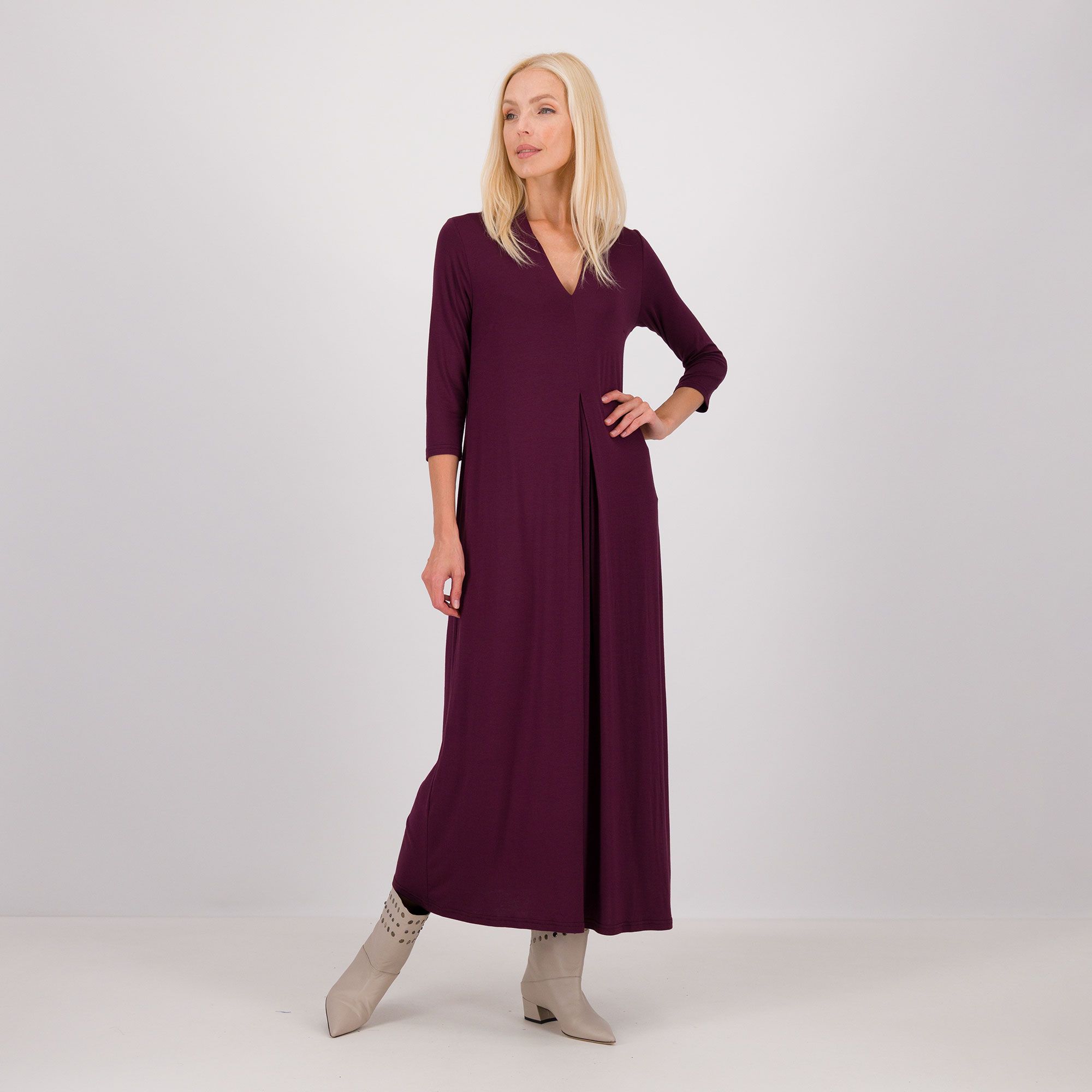 Caterina Lancini
Abito lungo 
con scollo a V
in jersey di viscosa