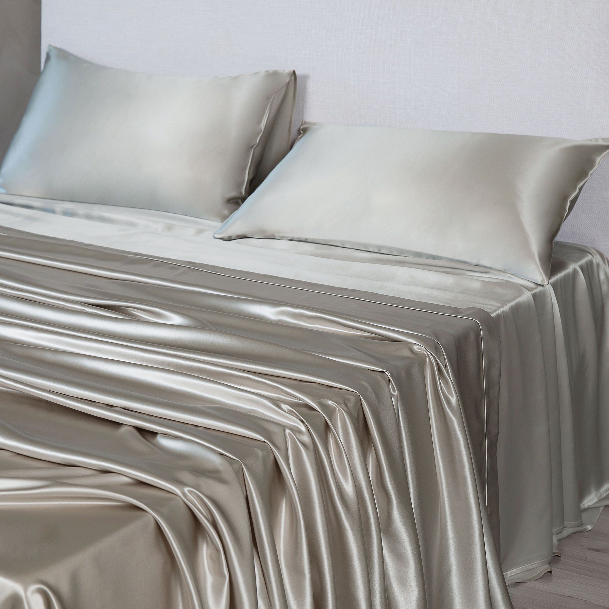 Ferò
Supreme
Completo letto
matrimoniale in seta