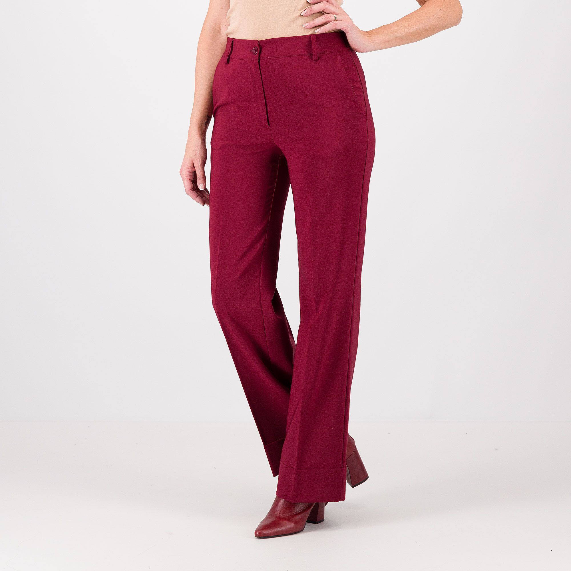 Caterina Lancini
Pantaloni ampi in
bi-stretch tecnico
anche Petite