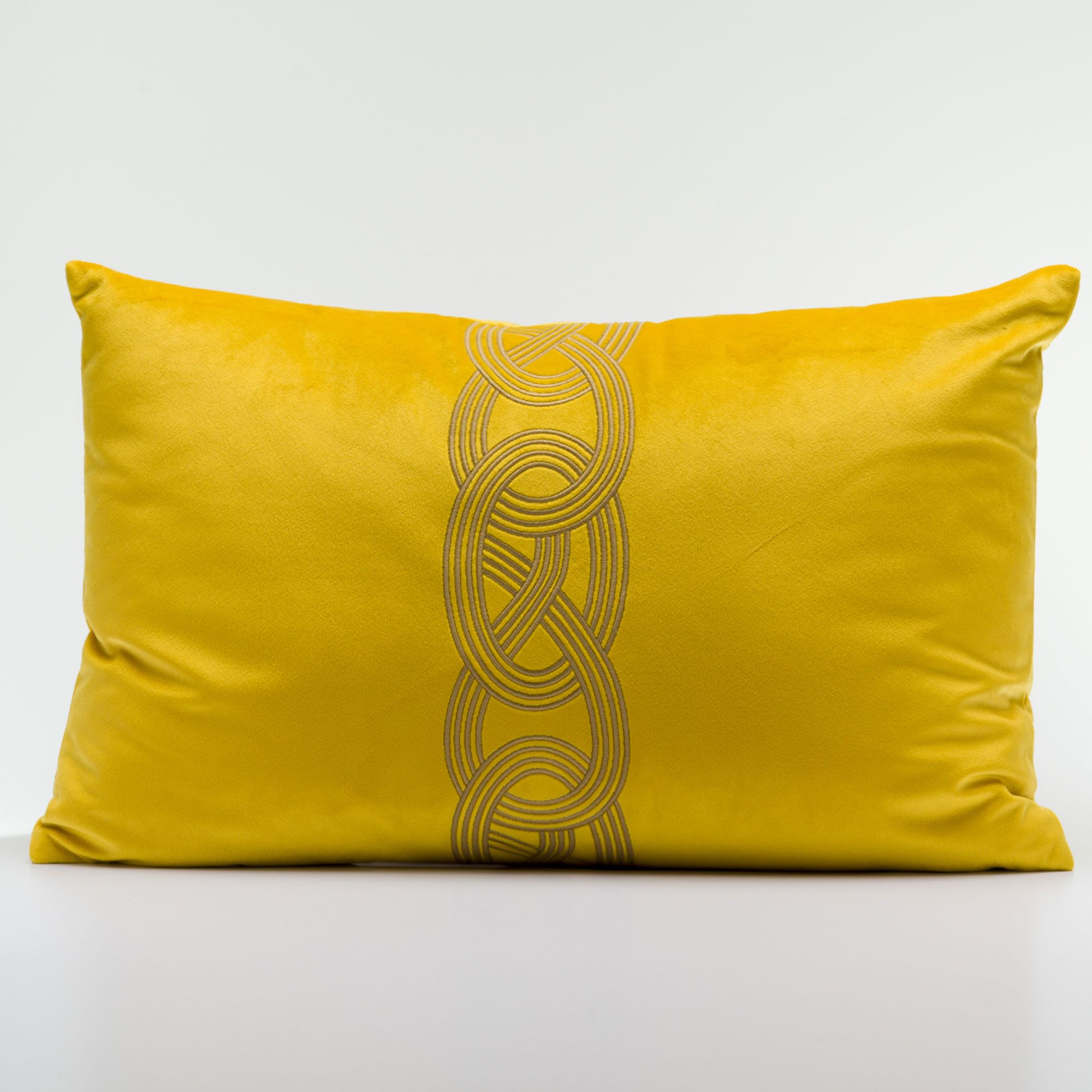 Maddalena Home
Cuscino rettangolare
ricamo intreccio
32 x 50 cm