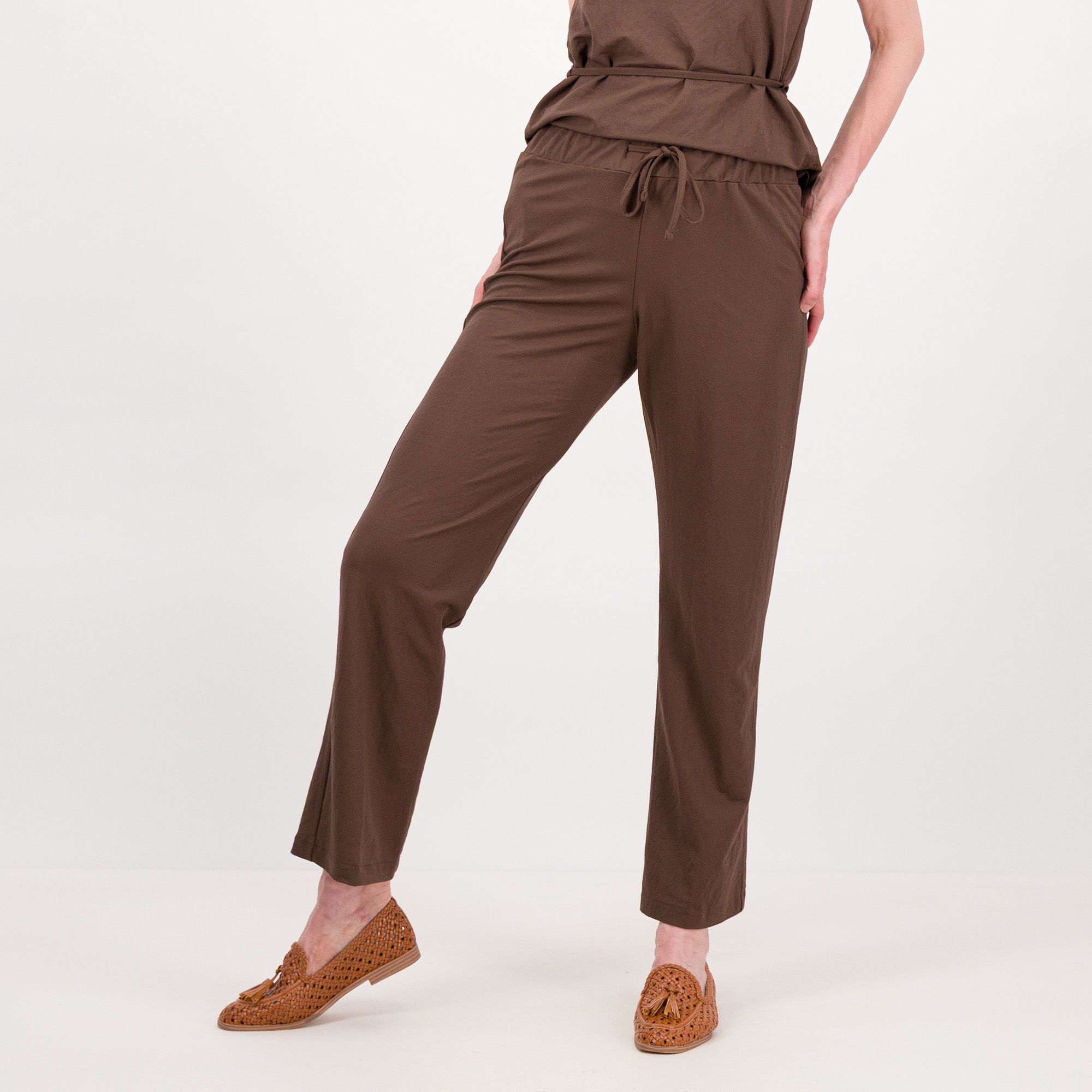M’ama
Pantaloni pull-on
a gamba dritta
in jersey stretch