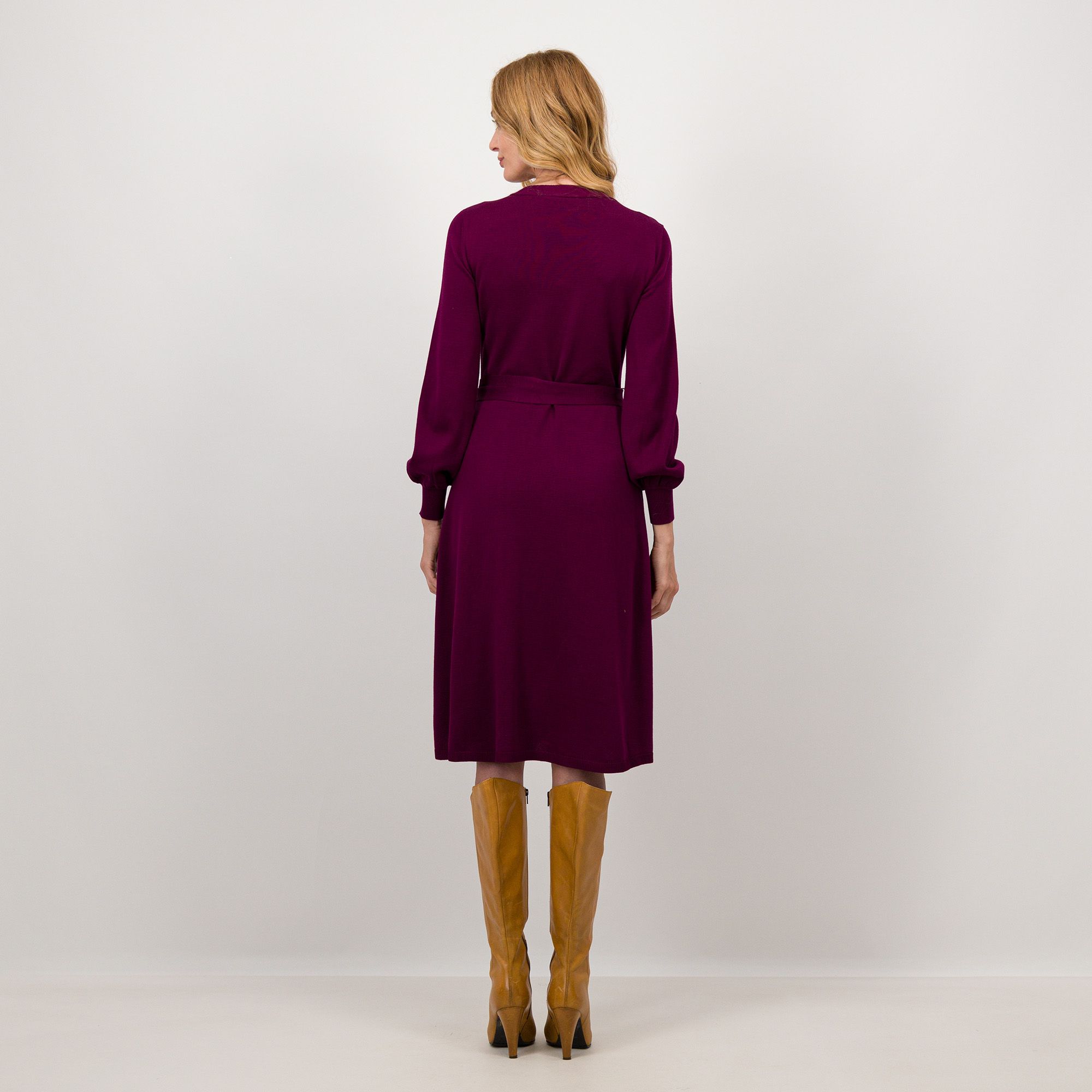 Nina Leonard
Abito chemisier
in maglia rasata
con fusciacca in vita