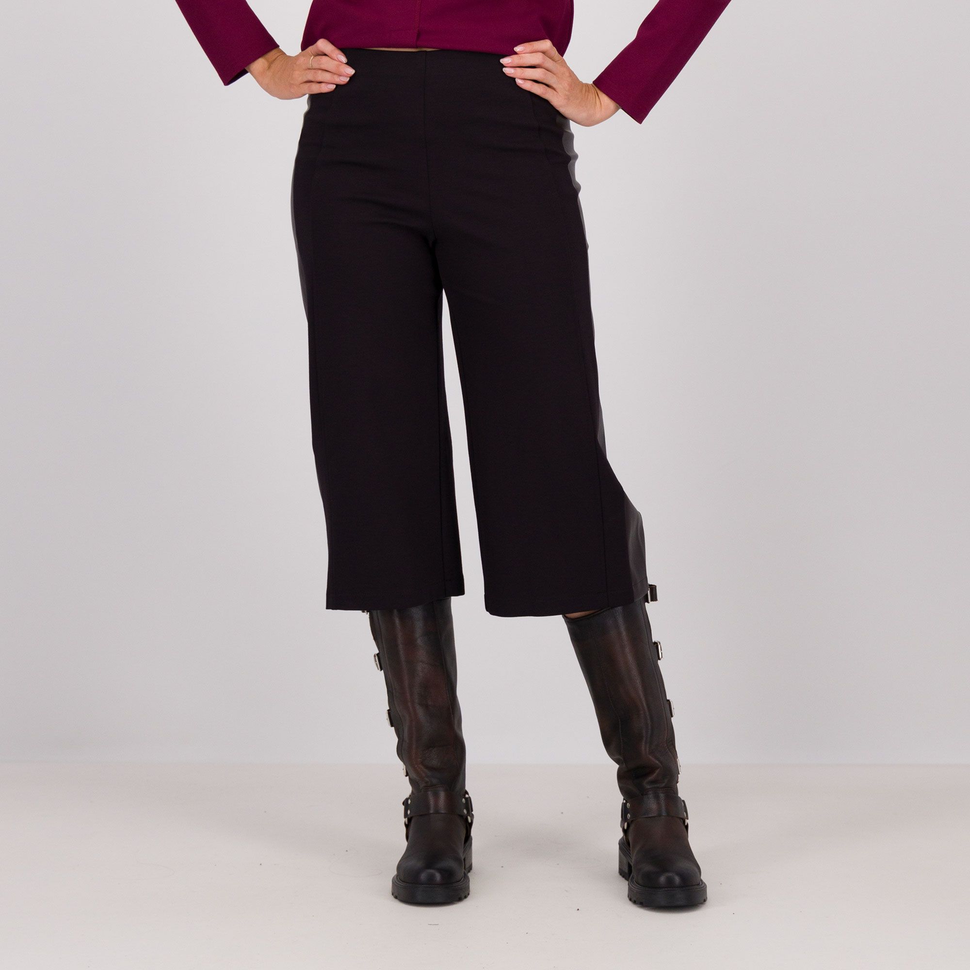 Caterina Lancini
Pantapalazzo in punto
Milano con bande
laterali ed elastico