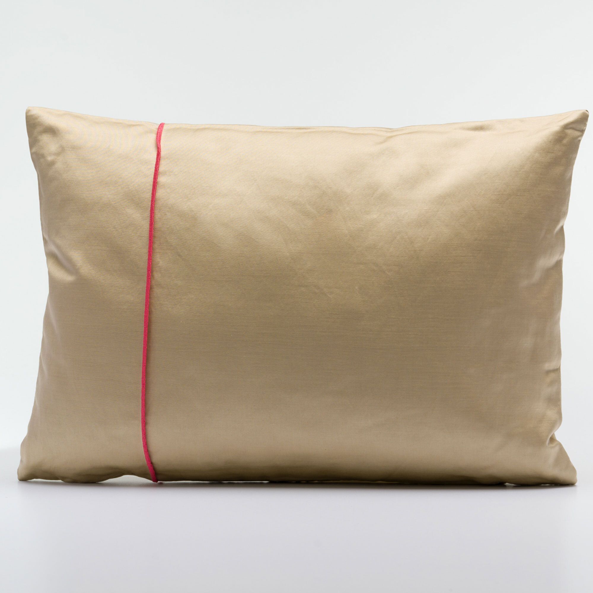 Maddalena Home
Cuscino rettangolare
sorfilo stretto
30 x 42 cm