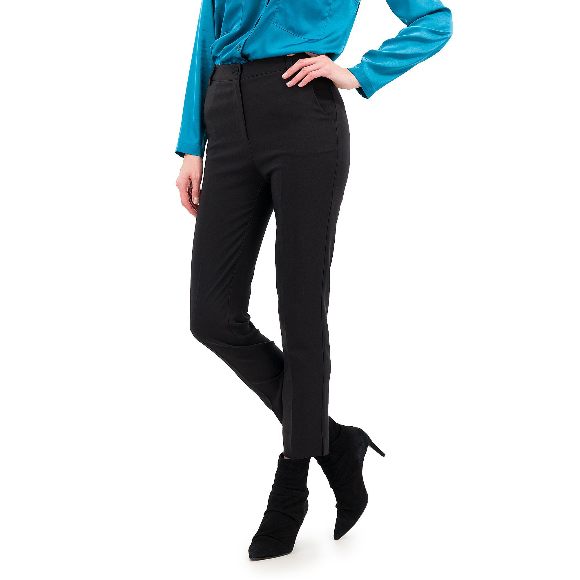Caterina Lancini
Pantaloni a sigaretta
in bi-stretch vita
elasticata dietro
Made in Italy