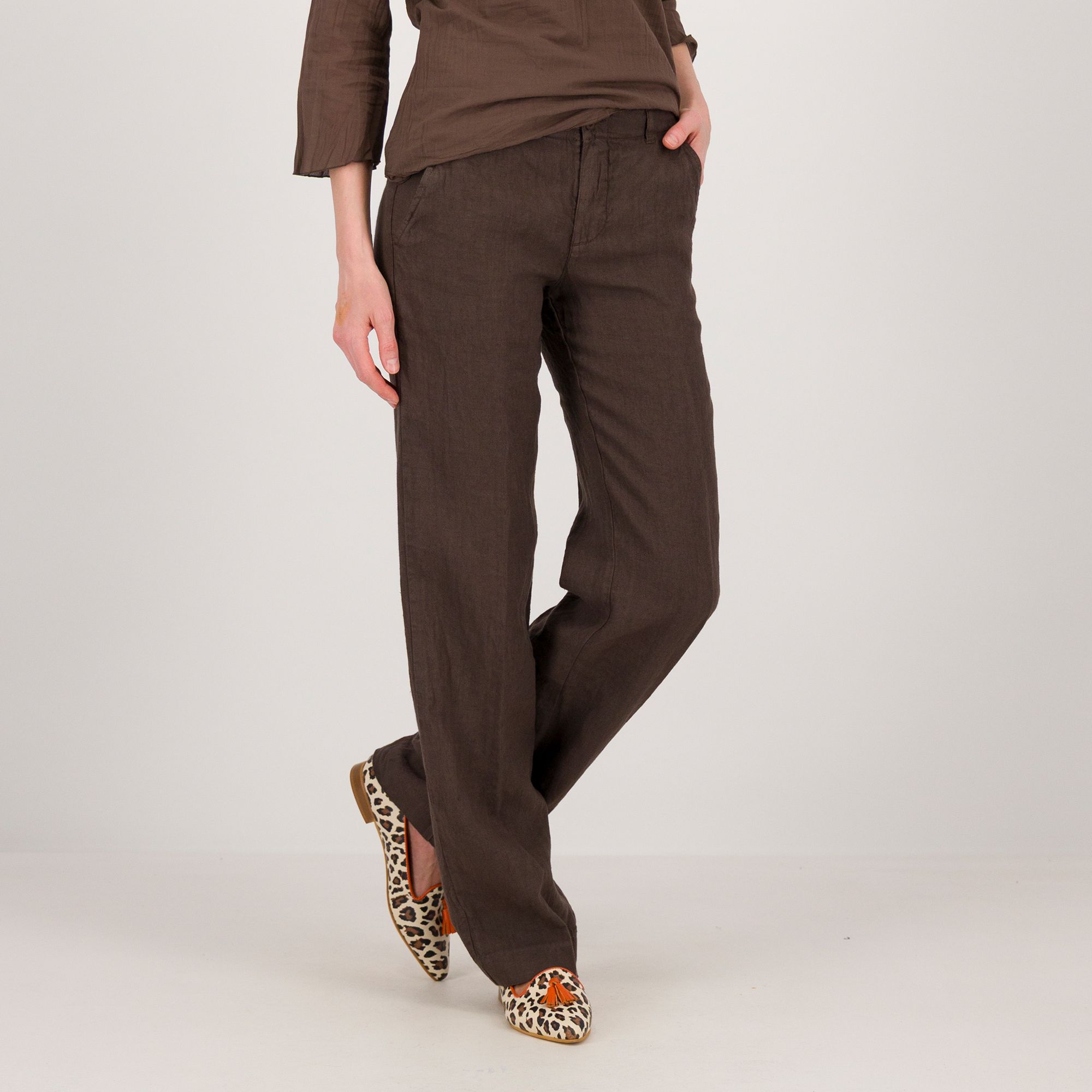 COLOUR LAB
Pantaloni dritti
in lino con tasche
e zip nascosta