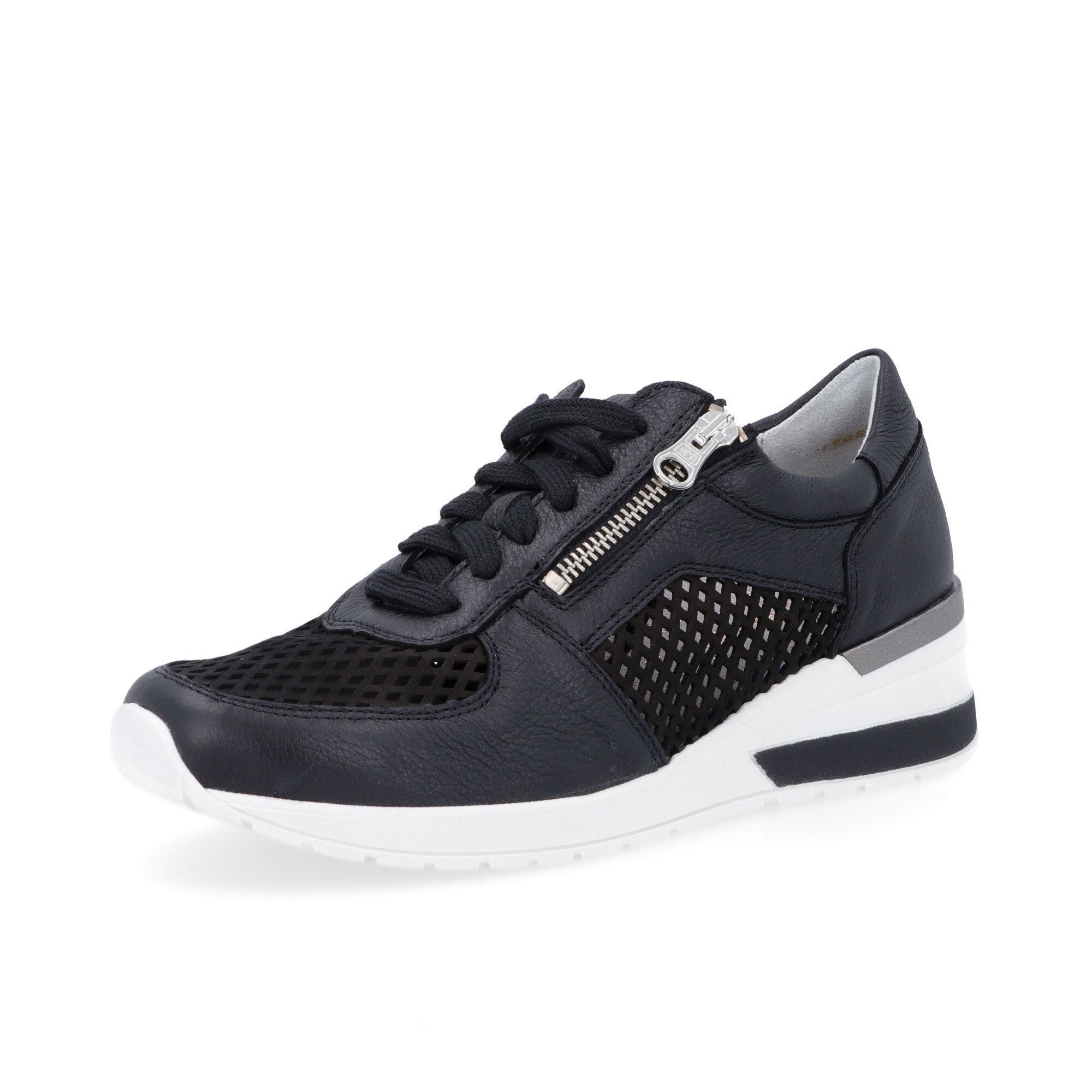 Vitaform
Sneaker in pelle
Tomaia traforata
Soletta Air Cushioned
Zeppa 4,5 cm