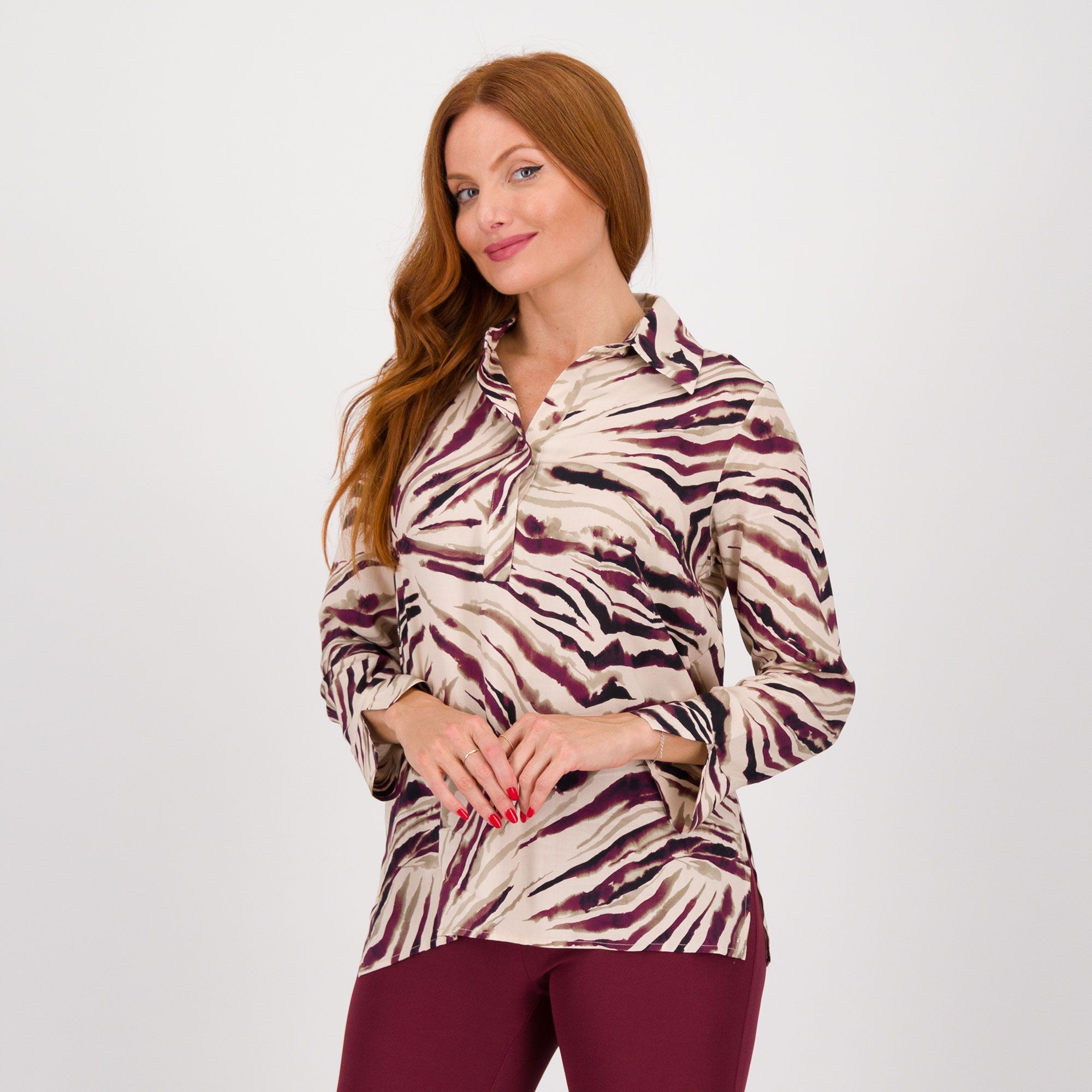 SottoMarino
Blusa a polo
in viscosa fantasia
scollo a V