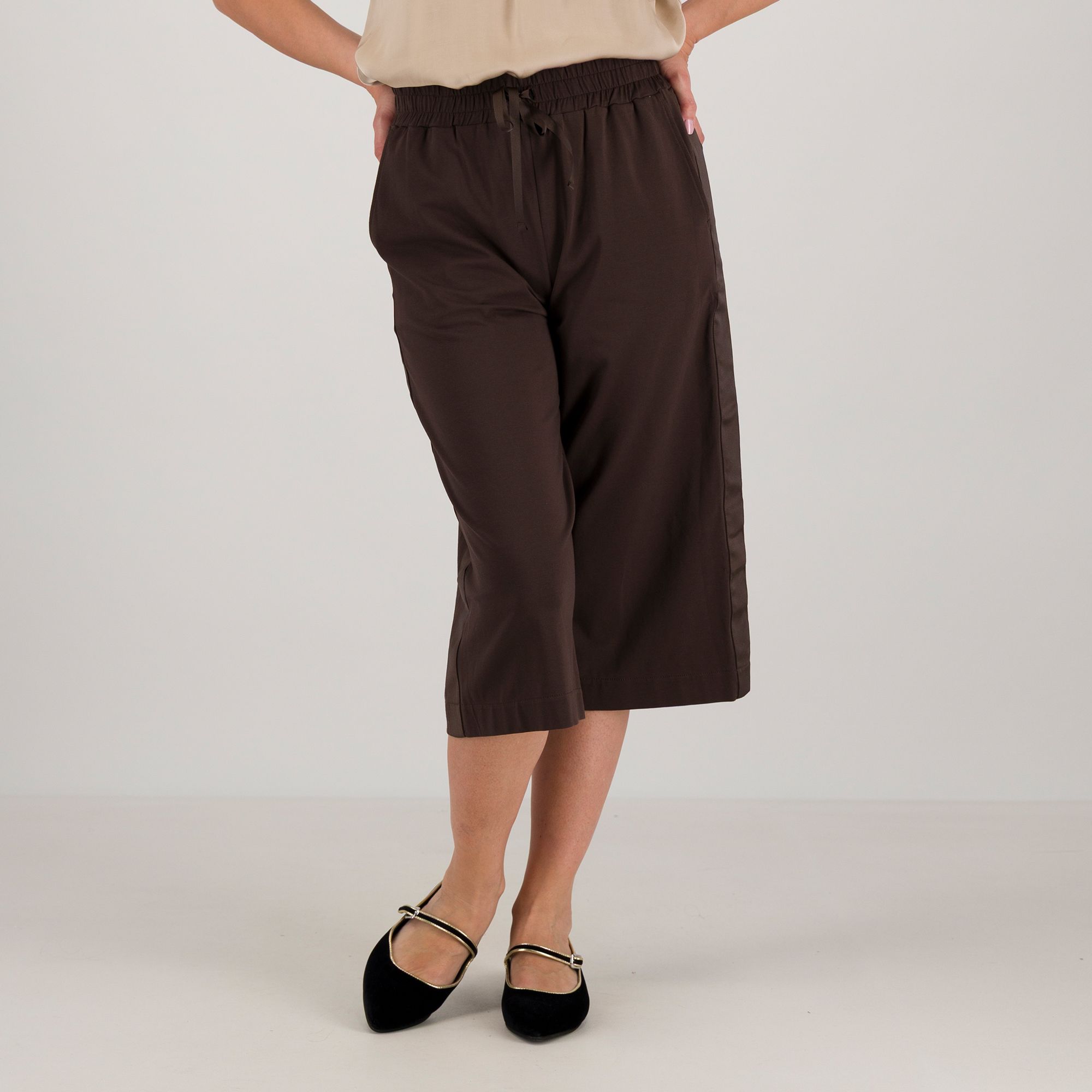 Caterina Lancini
Pantaloncini
in cotone
con coulisse