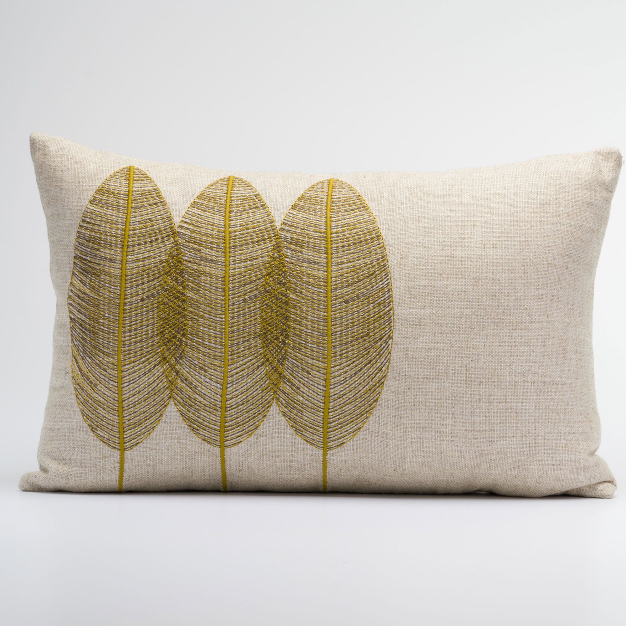 Maddalena Home
Cuscino rettangolare
misto lino, ricamo
foglie 32x50cm
