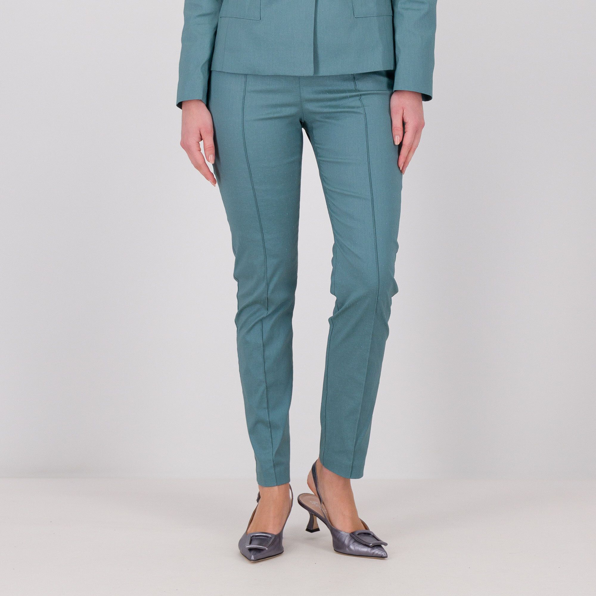 Officina della Moda
Pantaloni a sigaretta
in shantung 
stretch