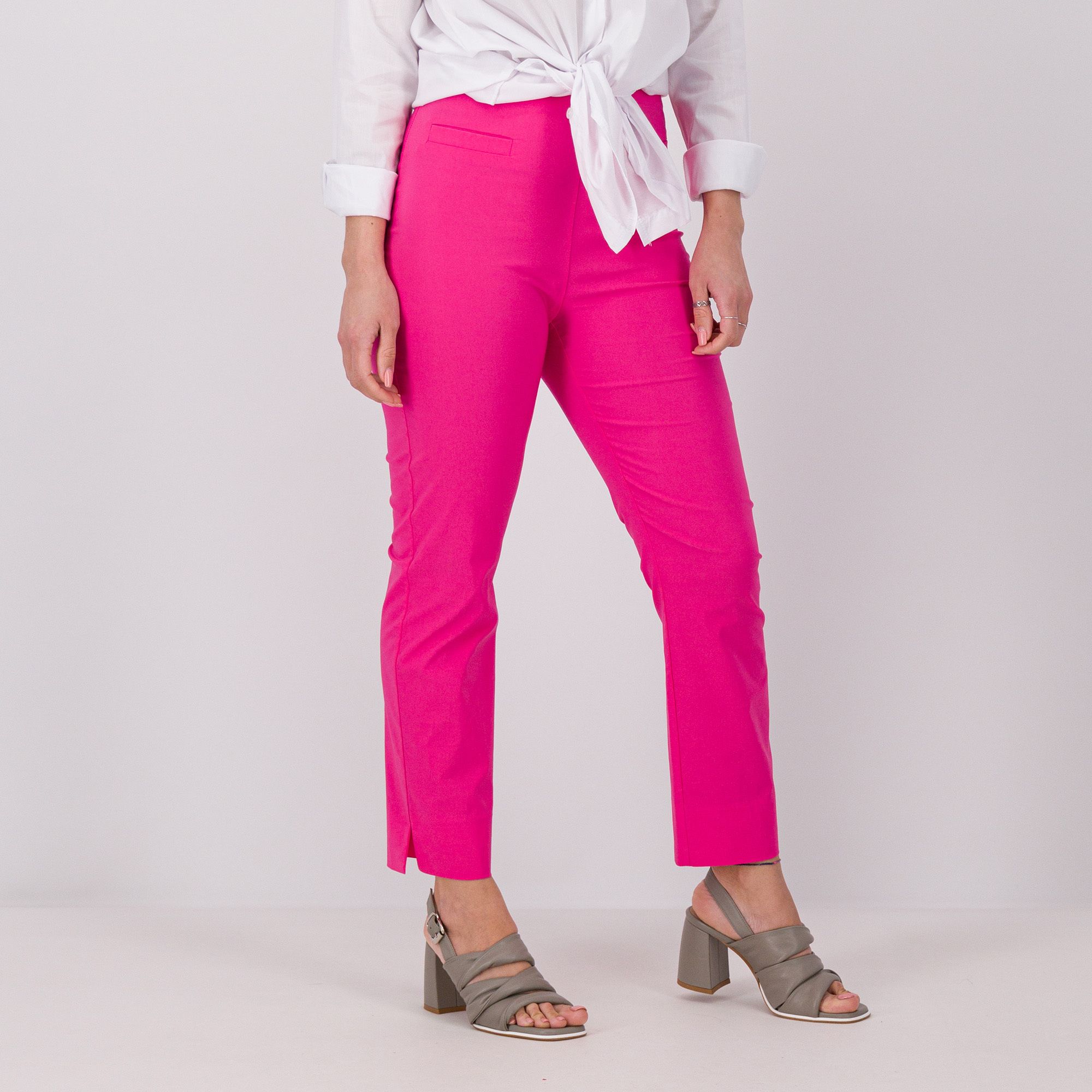 Caterina Lancini
Pantaloni a sigaretta
in bengalina
leggera