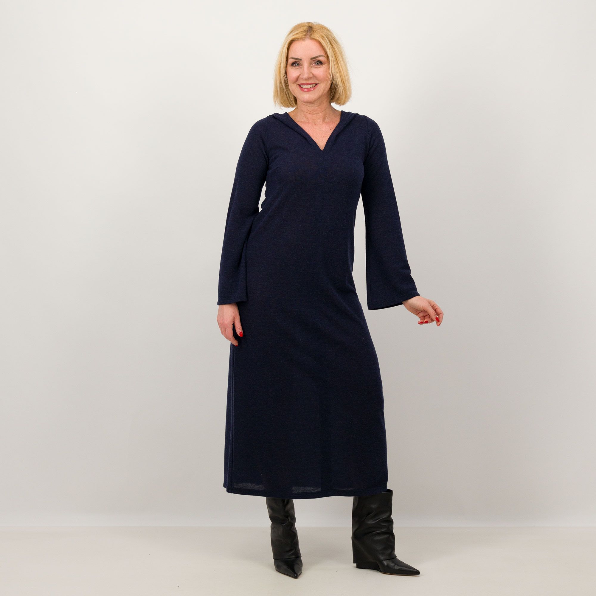 Caterina Lancini
Abito lungo in maglia
elasticizzato
con cappuccio