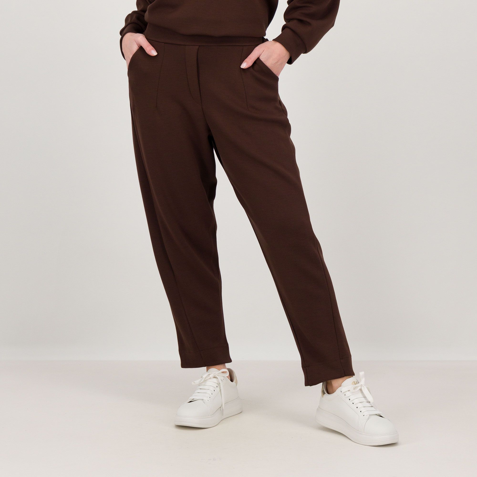 LUCREZIA SCIORTINO
Pantaloni balloon
in poliviscosa
con elastico