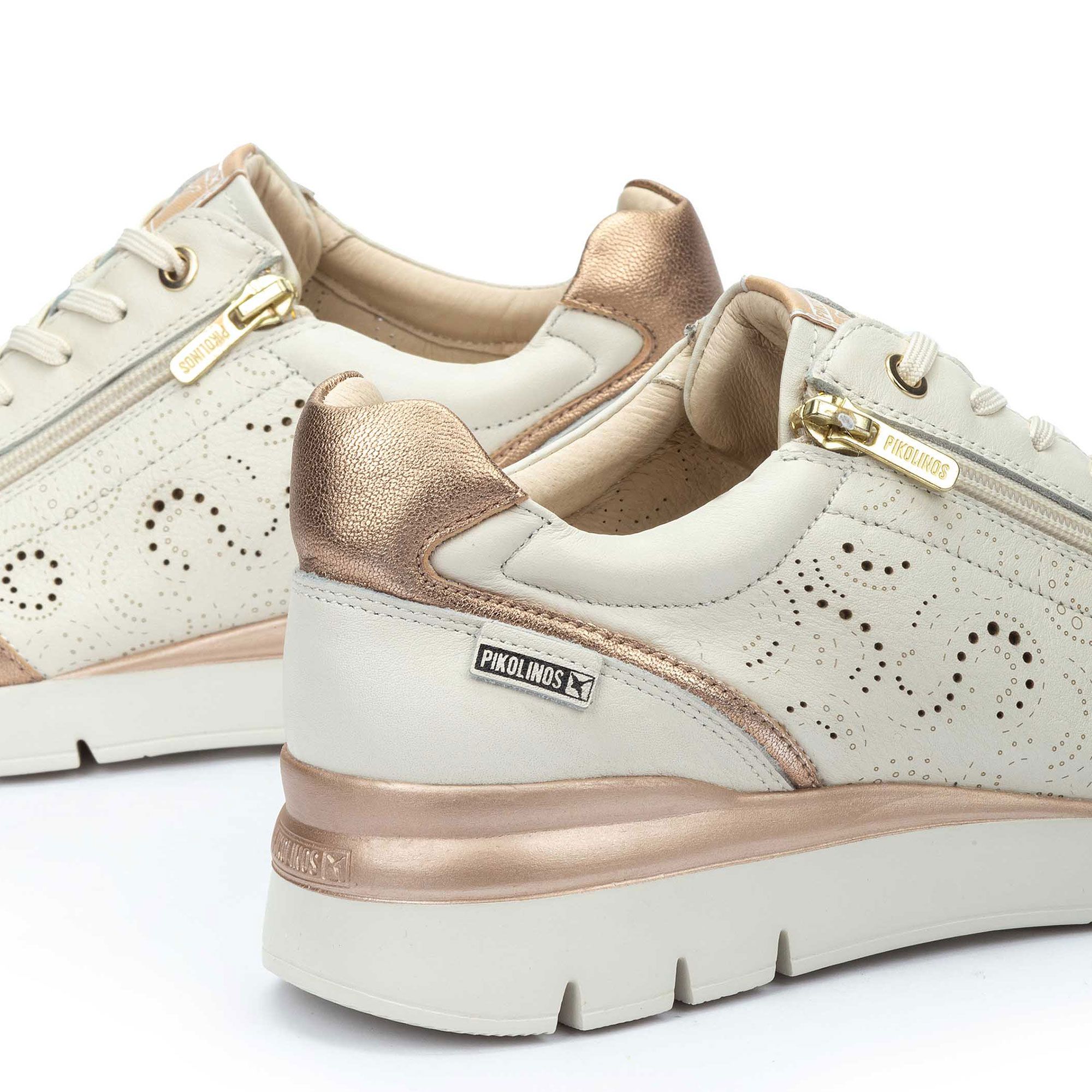 Pikolinos Sneaker in pelle traforata con inserti e suola 4cm