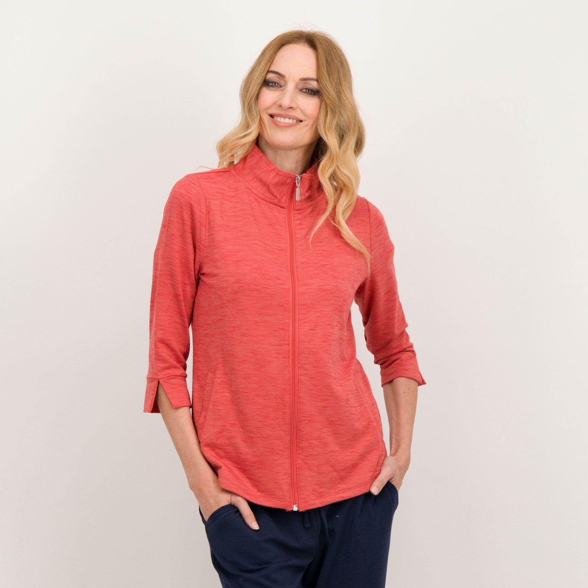 Denim & Co.
Cardigan in felpa
tinta unita con zip
e fondo stondato