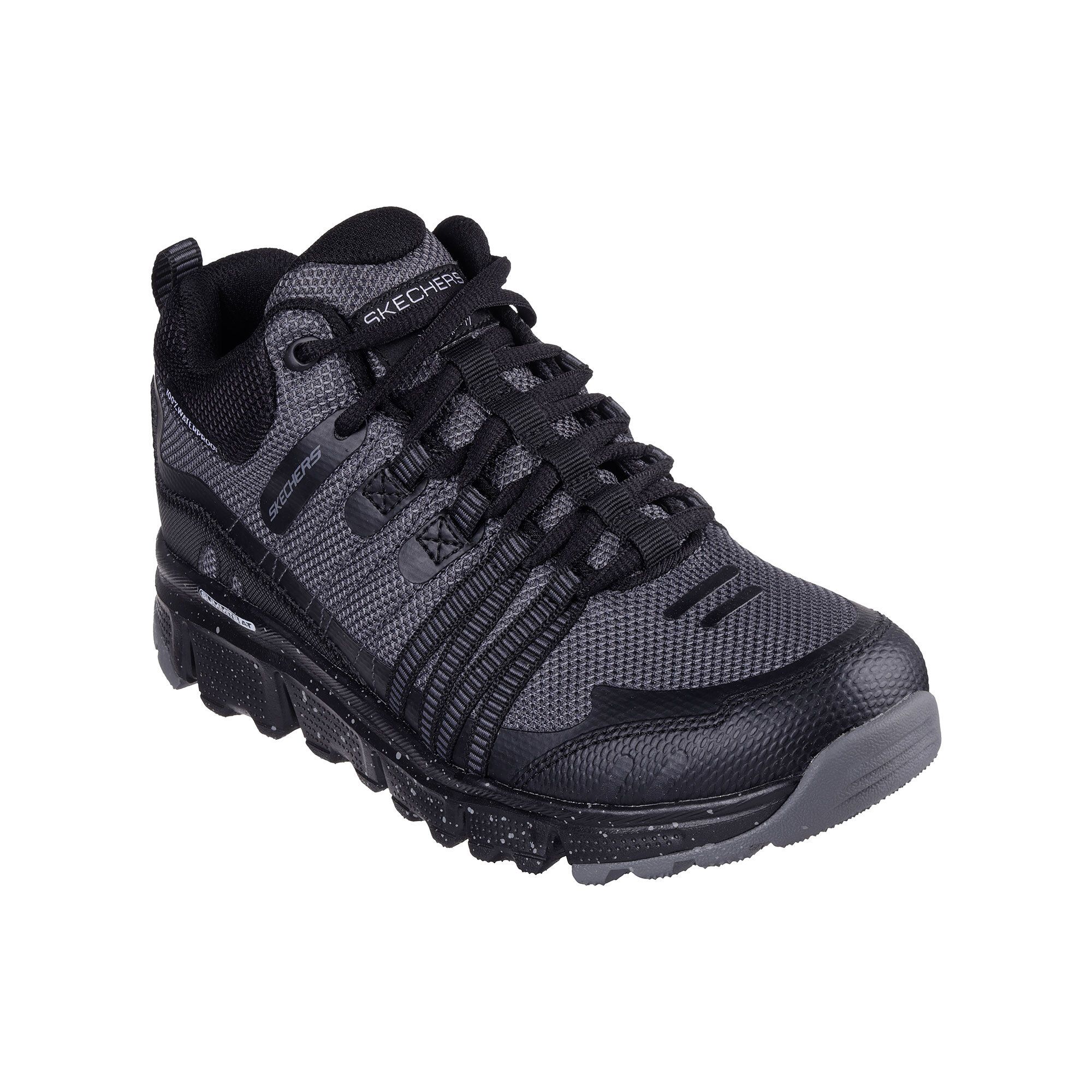 SKECHERS
Stivaletti outdoor
stringati Summits At
con tomaia waterproof