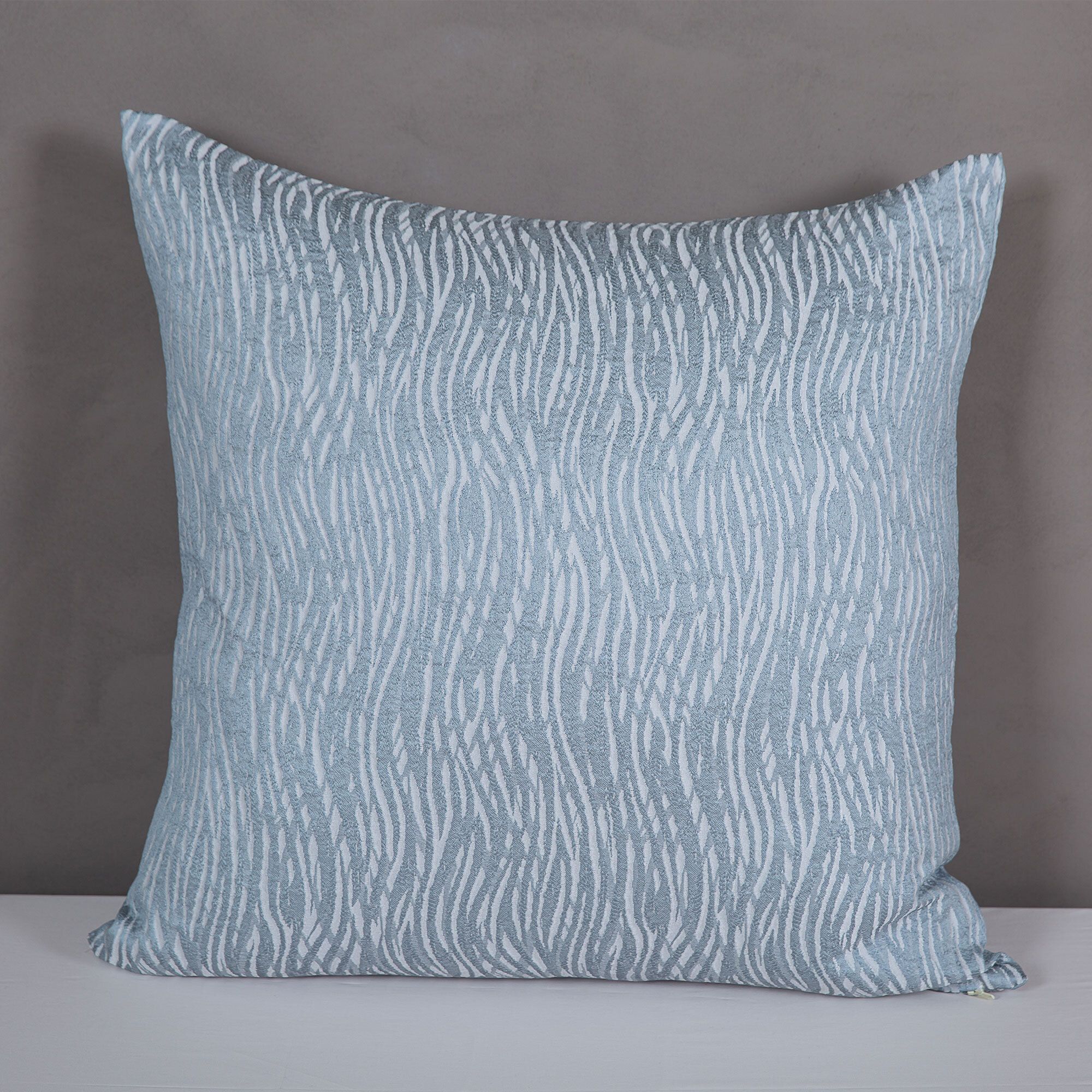 Ferò
Federa arredo Ariel 
65x65cm, disegno
jacquard, tinto filo