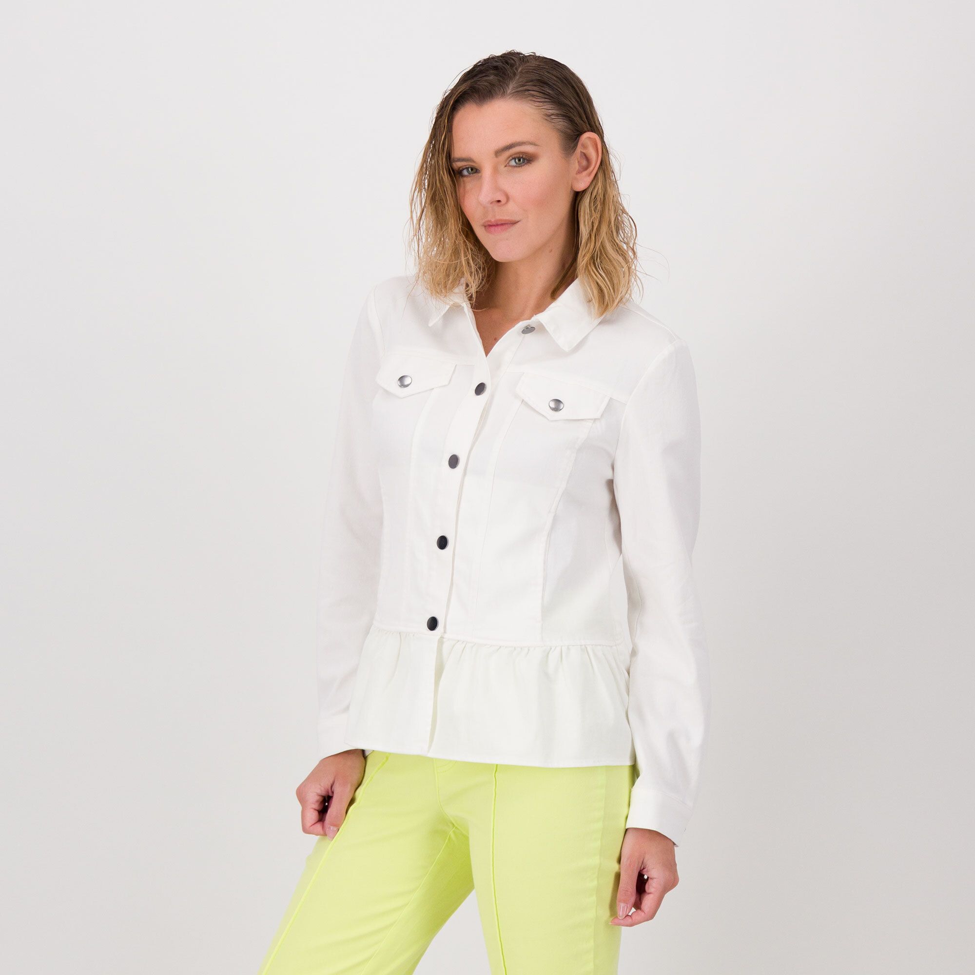 Nina Leonard
Giacca in twill
misto cotone con
rouche al fondo